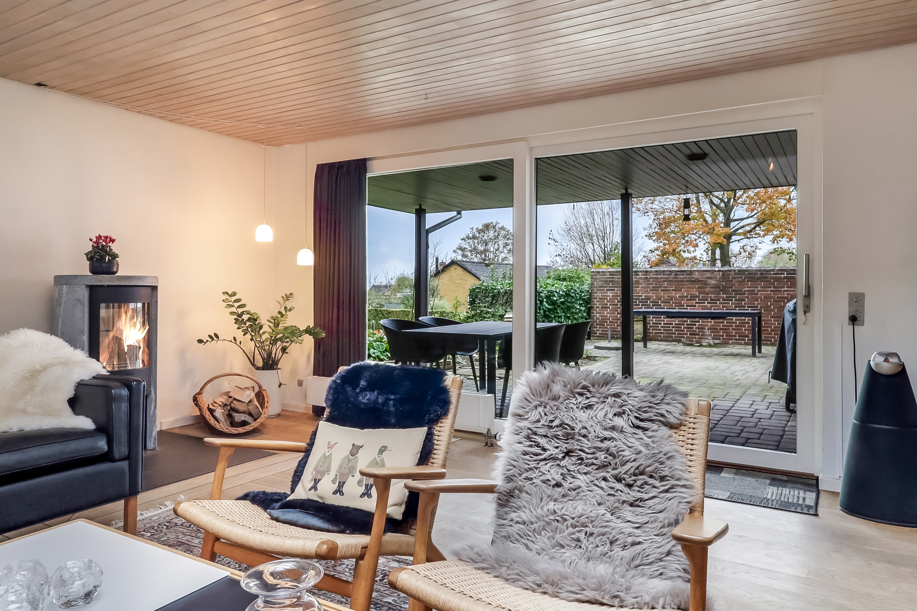 Fremhævet stue billede i fuldskærmstilstand. Billede af Herman Nielsens Vej 12, 5700 Svendborg