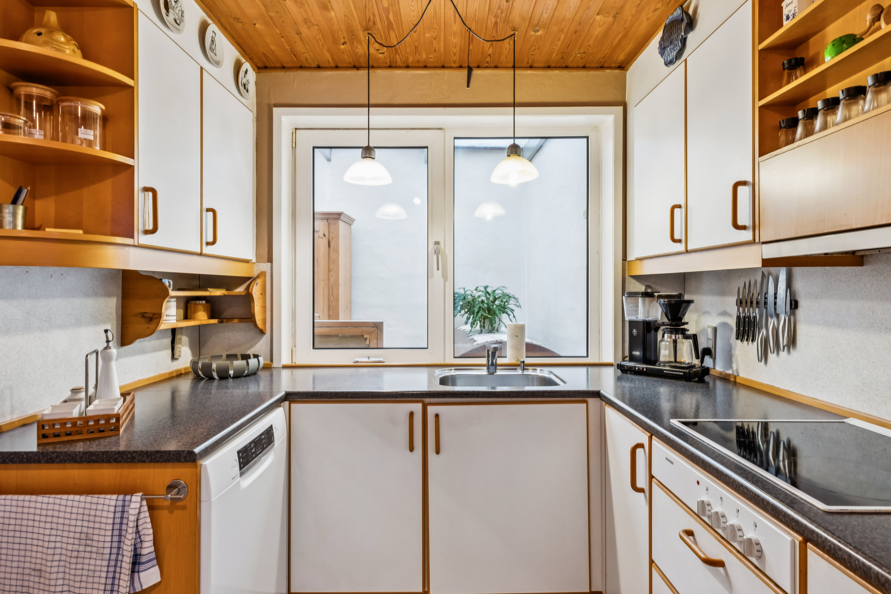 Fremhævet køkken billede i fuldskærmstilstand. Billede af Skolegade 9B, 6300 Gråsten
