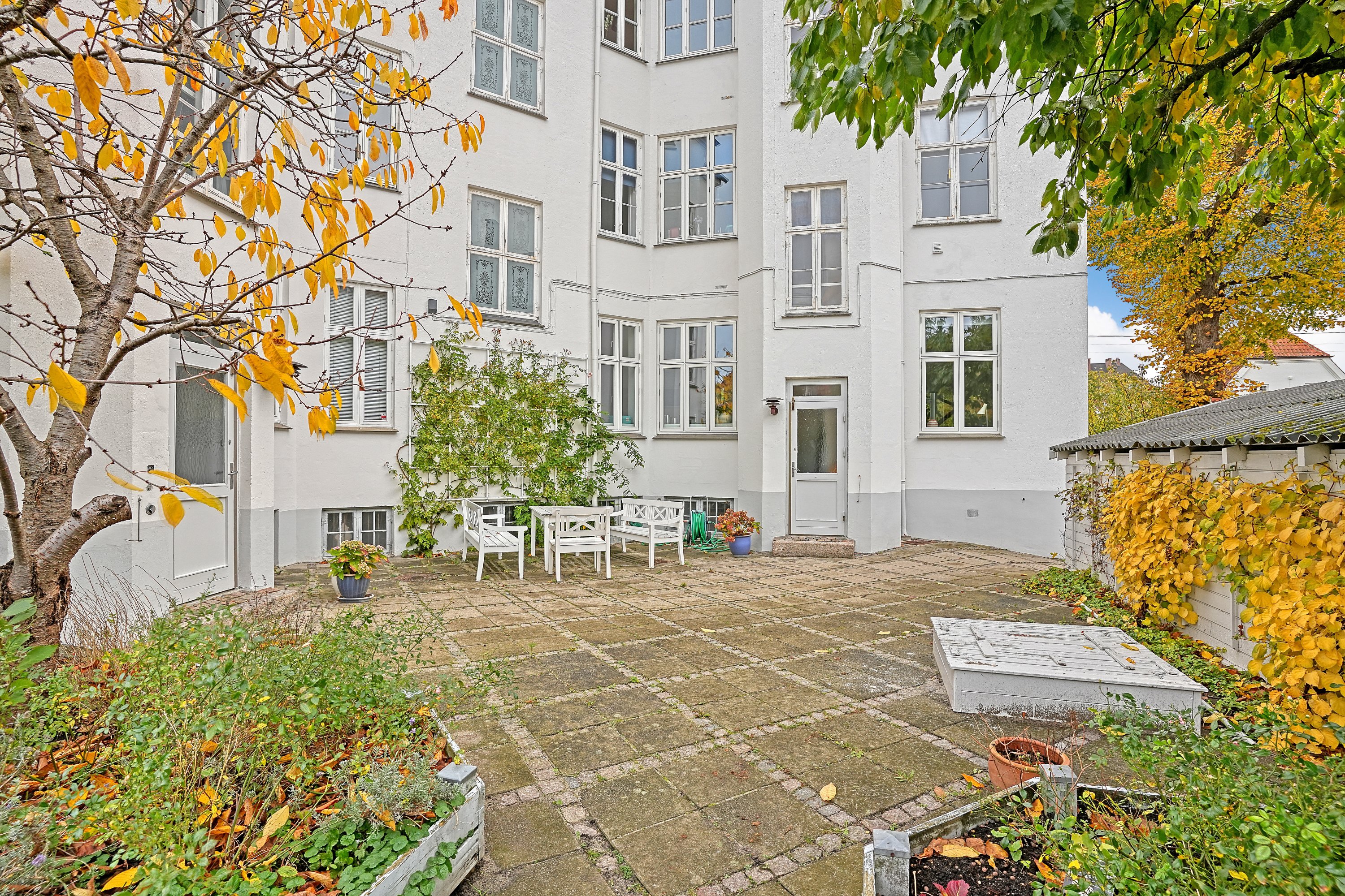 Fremhævet gårdmiljø billede i fuldskærmstilstand. Billede af Kristian Zahrtmanns Plads 81, 2. th., 2000 Frederiksberg