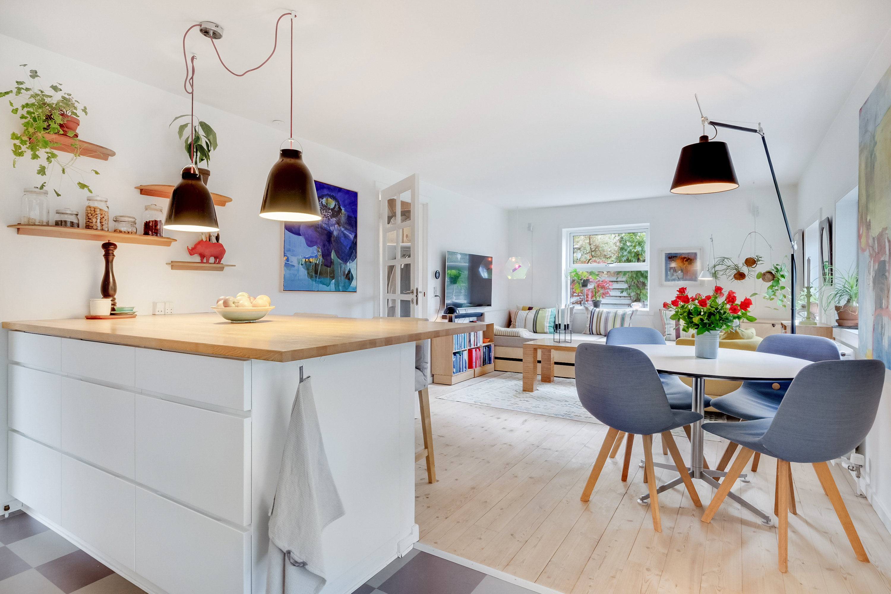 Fremhævet køkken billede i fuldskærmstilstand. Billede af Solskinshøjen 17, Sanderum, 5250 Odense SV