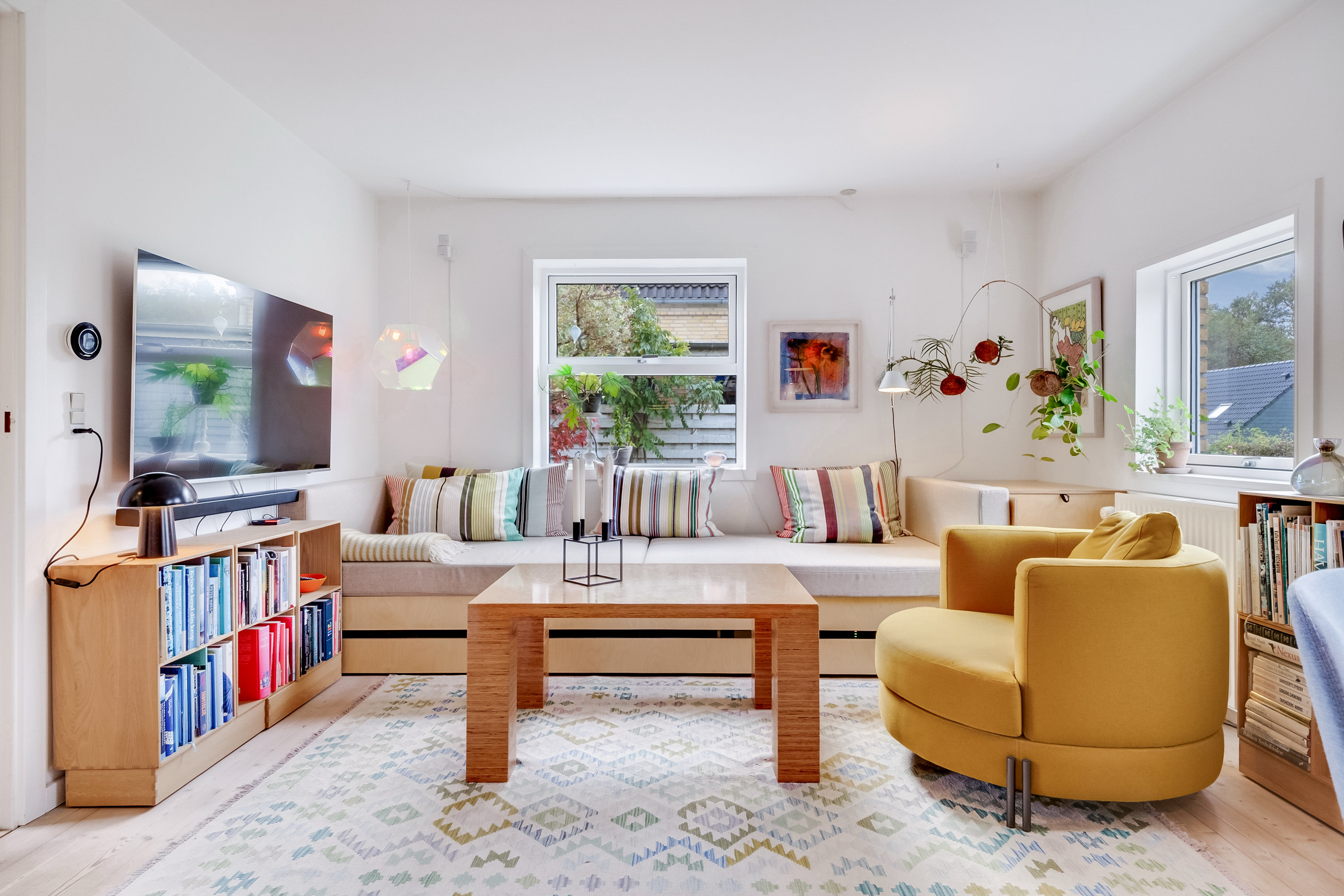 Fremhævet stue billede i fuldskærmstilstand. Billede af Solskinshøjen 17, Sanderum, 5250 Odense SV