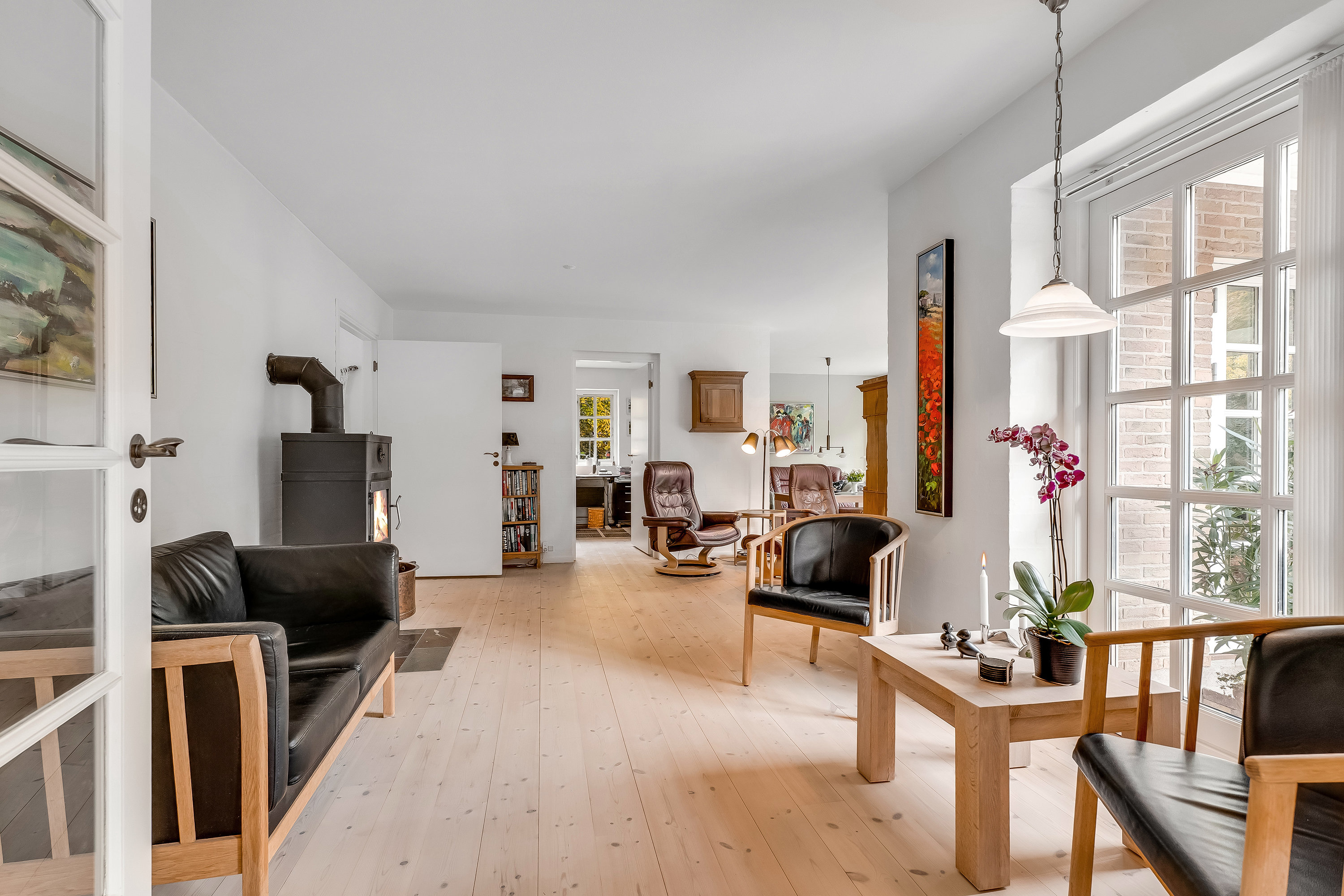 Fremhævet stue billede i fuldskærmstilstand. Billede af Horsemor 3, Systofte, 4800 Nykøbing F