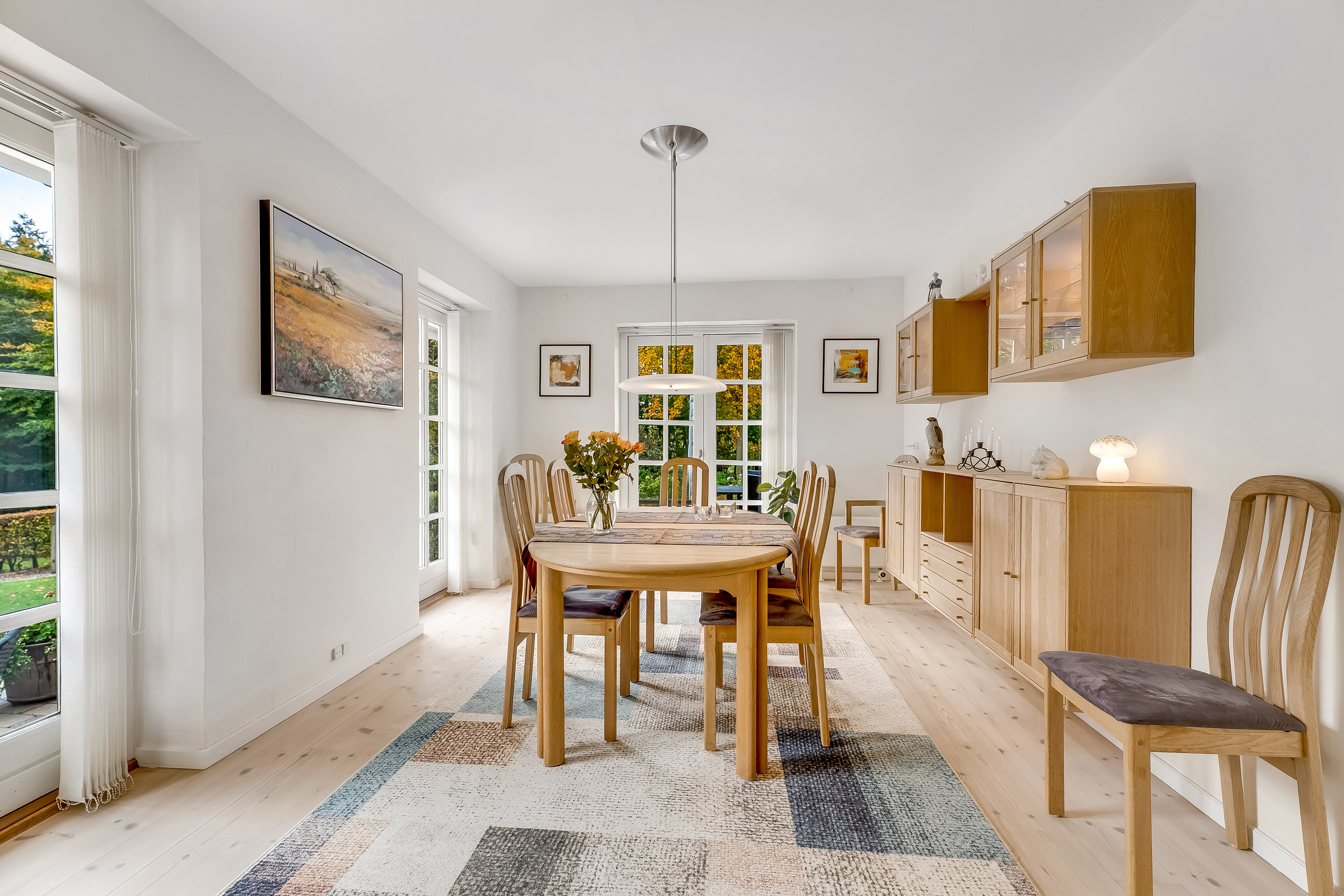 Fremhævet stue billede i fuldskærmstilstand. Billede af Horsemor 3, Systofte, 4800 Nykøbing F