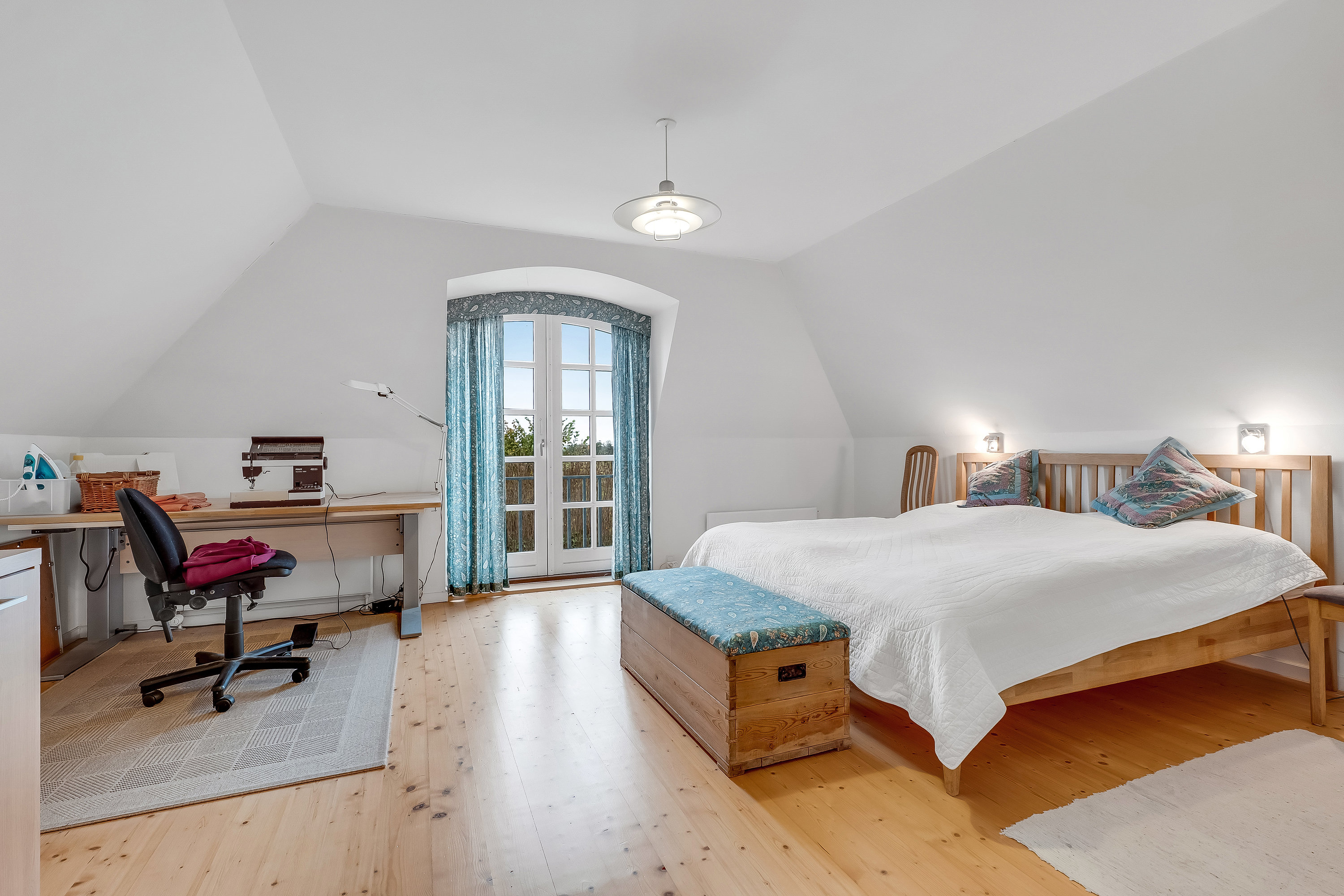 Fremhævet soveværelse billede i fuldskærmstilstand. Billede af Horsemor 3, Systofte, 4800 Nykøbing F