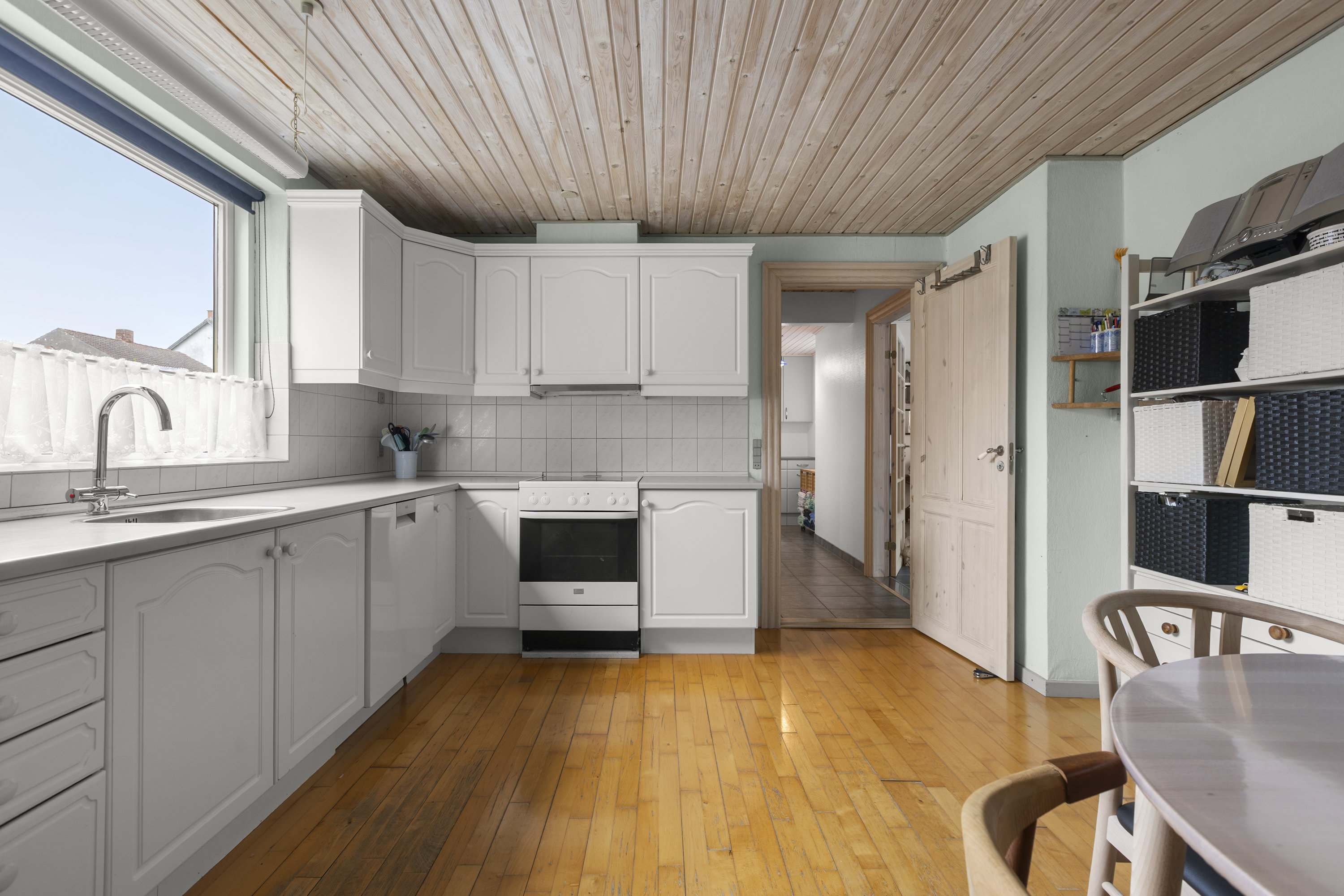 Fremhævet køkken billede i fuldskærmstilstand. Billede af Kruusesvej 28, 4220 Korsør