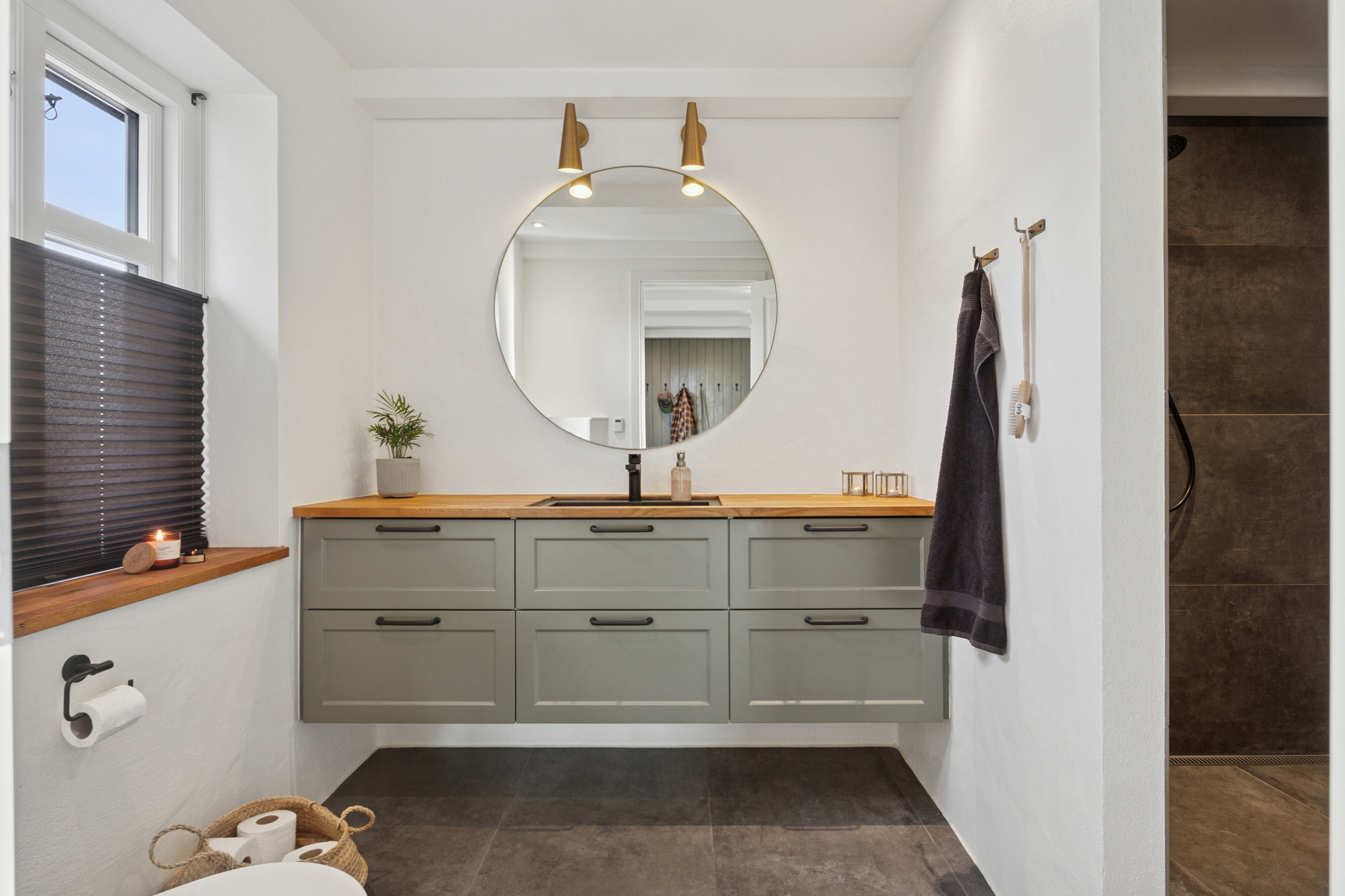 Fremhævet badeværelse billede i fuldskærmstilstand. Billede af Tågelundvej 24, 6040 Egtved