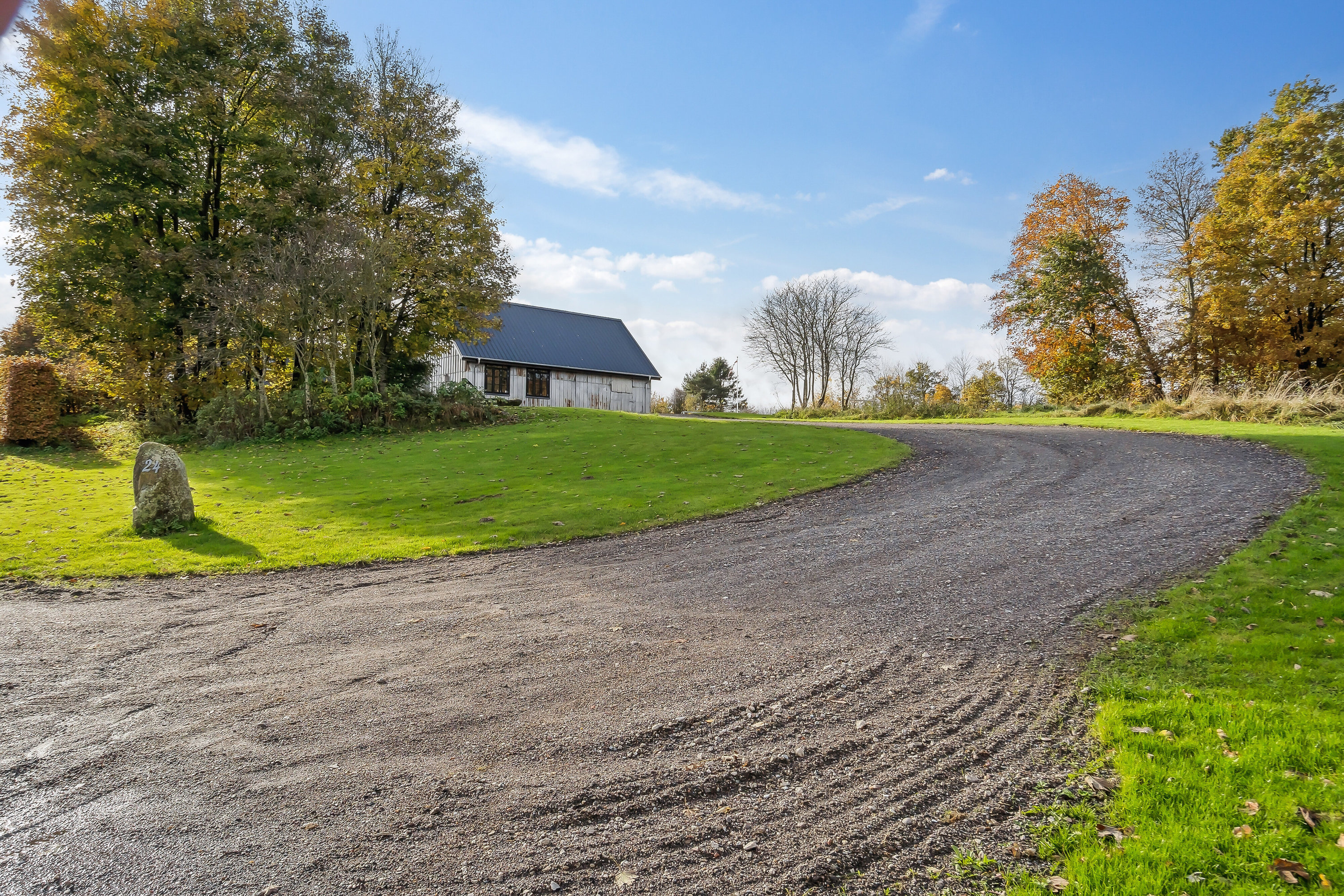 Fremhævet udendørs billede i fuldskærmstilstand. Billede af Tågelundvej 24, 6040 Egtved