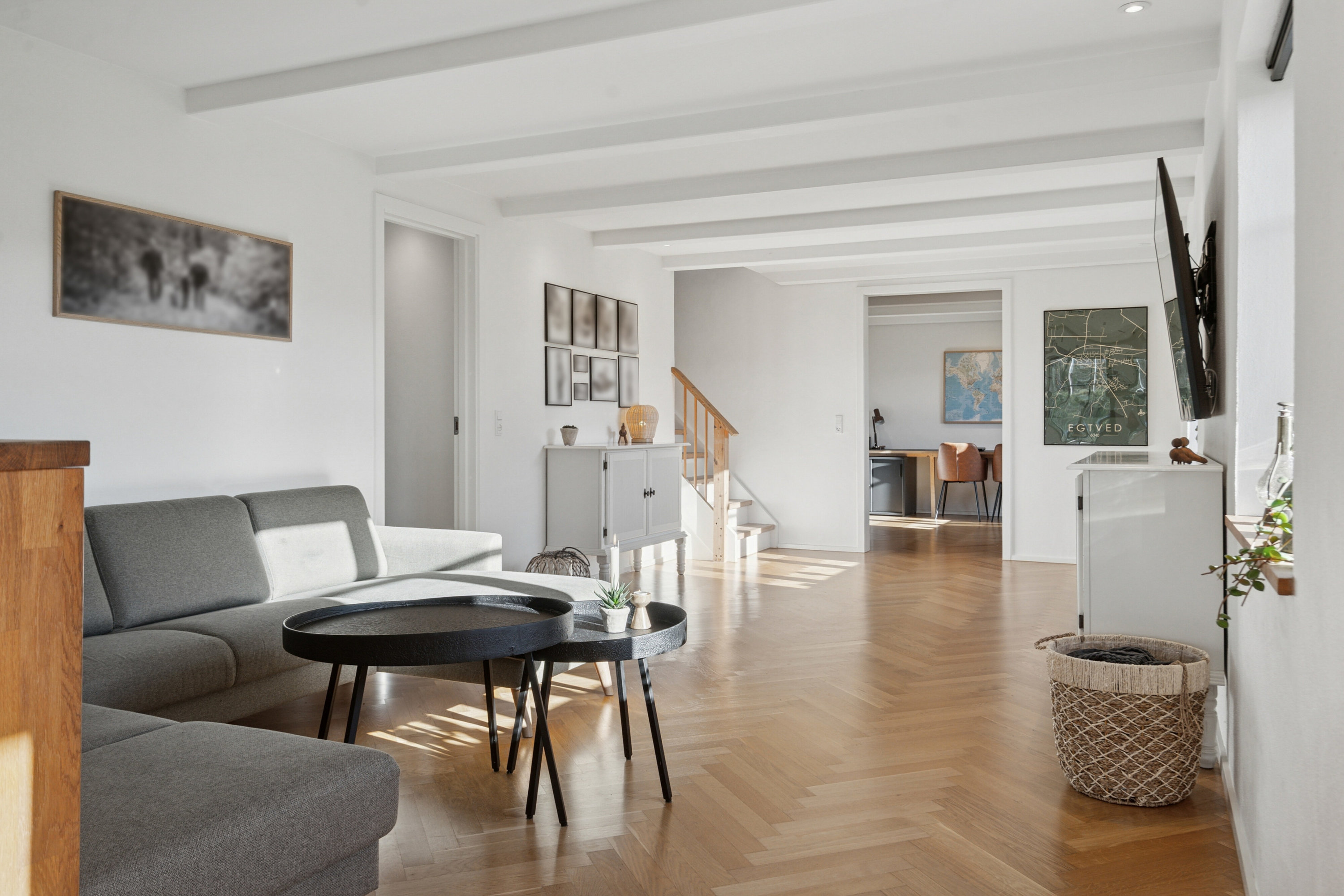 Fremhævet stue billede i fuldskærmstilstand. Billede af Tågelundvej 24, 6040 Egtved