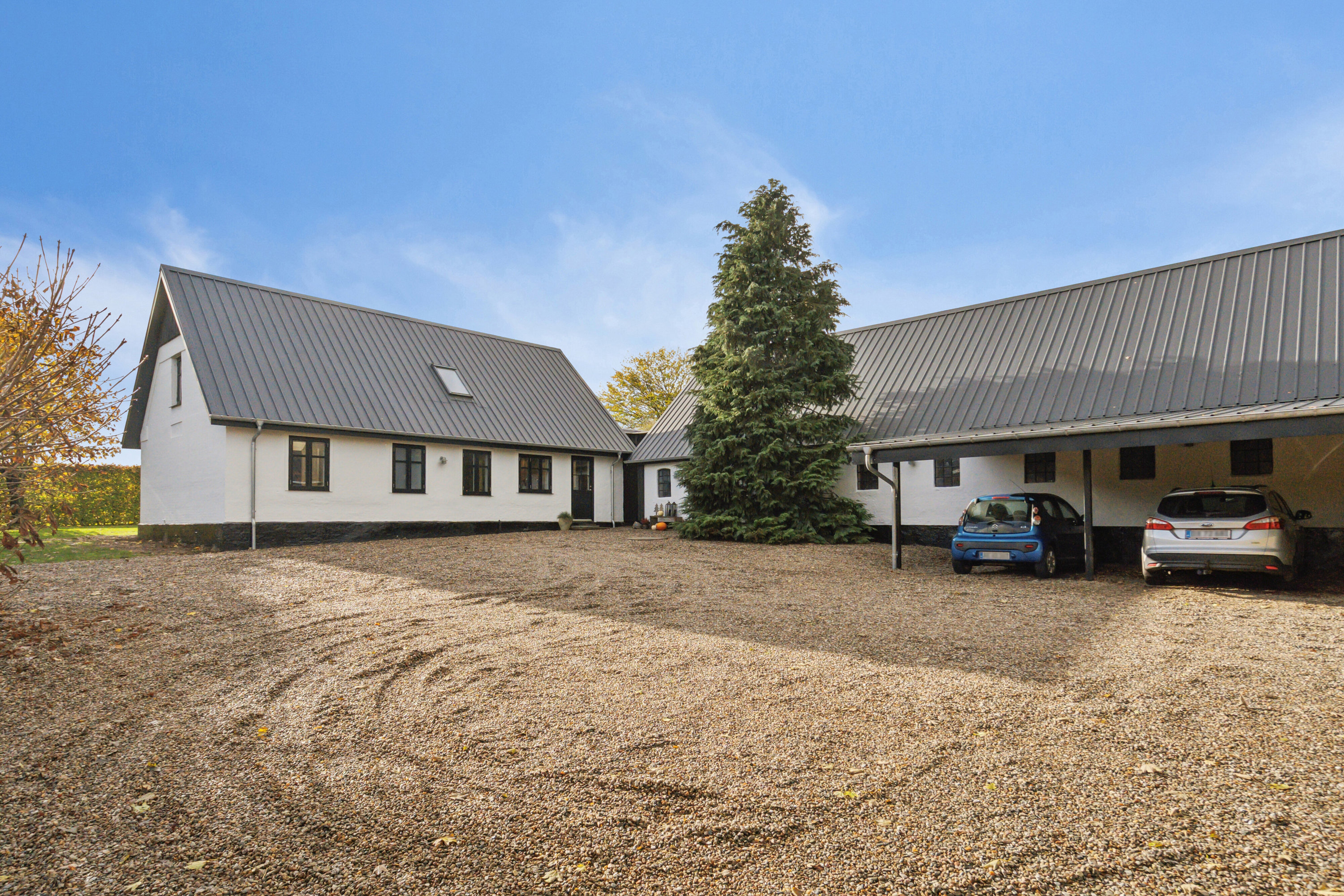 Fremhævet set fra vejen billede i fuldskærmstilstand. Billede af Tågelundvej 24, 6040 Egtved