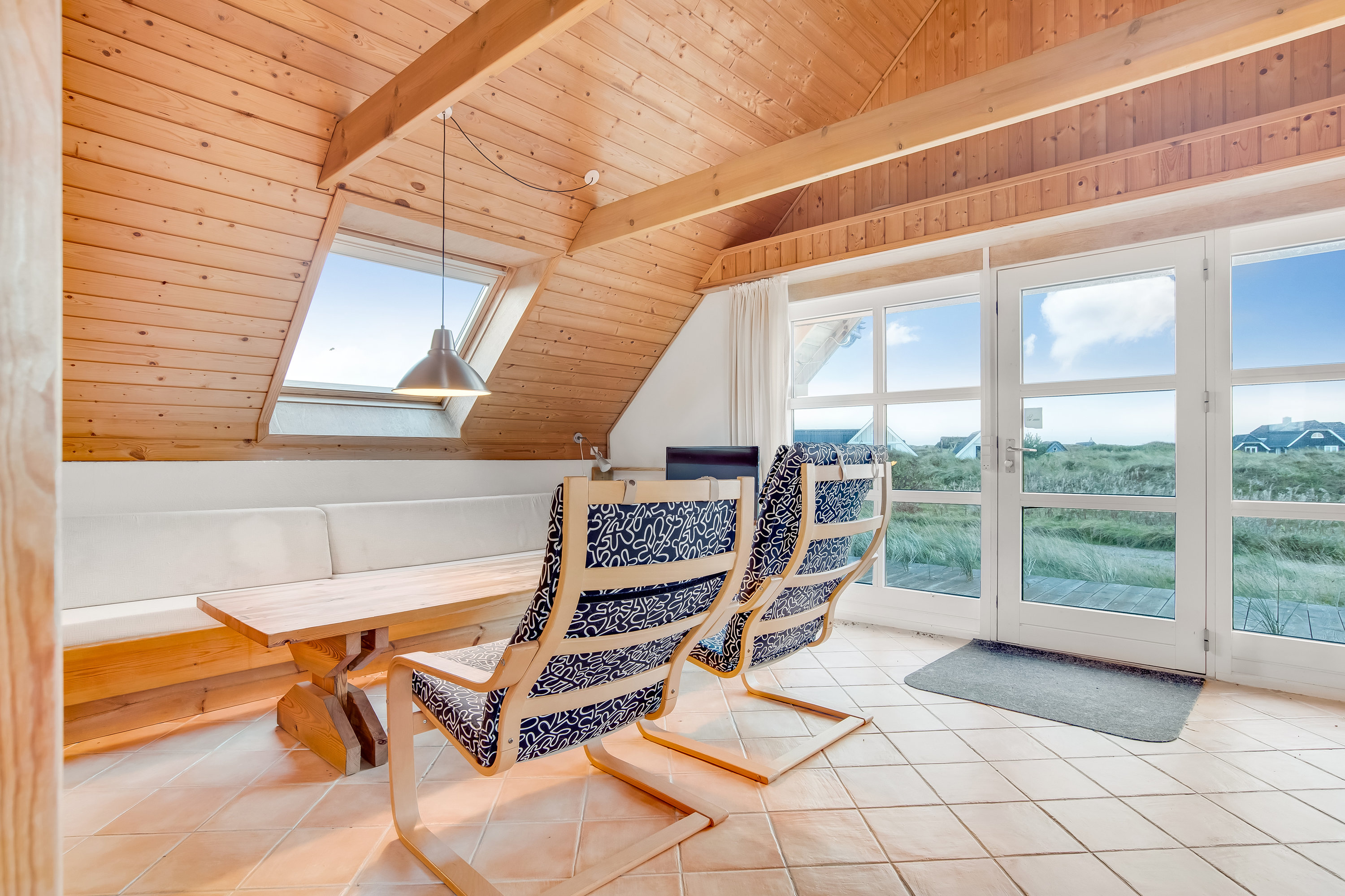 Fremhævet stue billede i fuldskærmstilstand. Billede af Opstrupsvej 62, Klegod, 6950 Ringkøbing