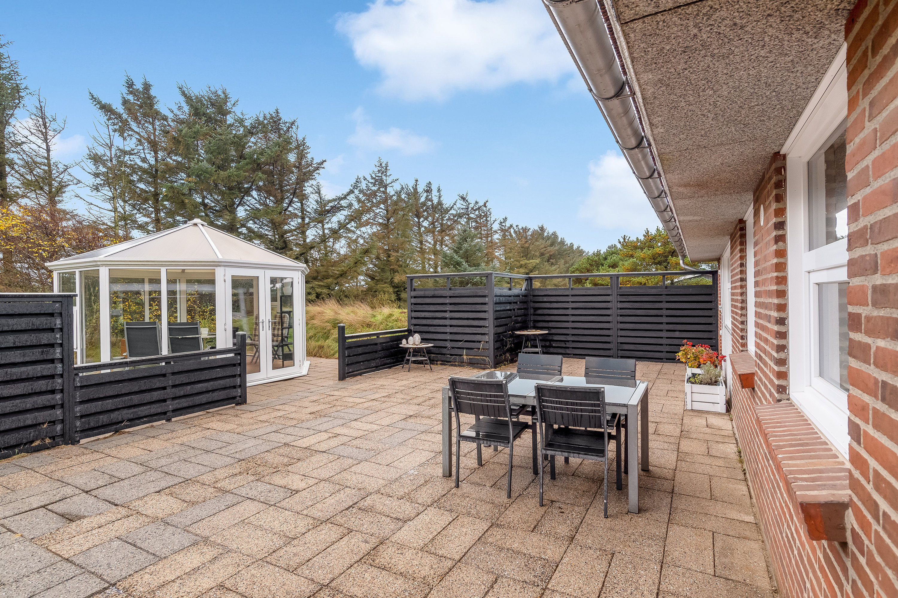 Miniaturebillede 1: terrasse. Billede af Milevej 16, Klegod, 6950 Ringkøbing