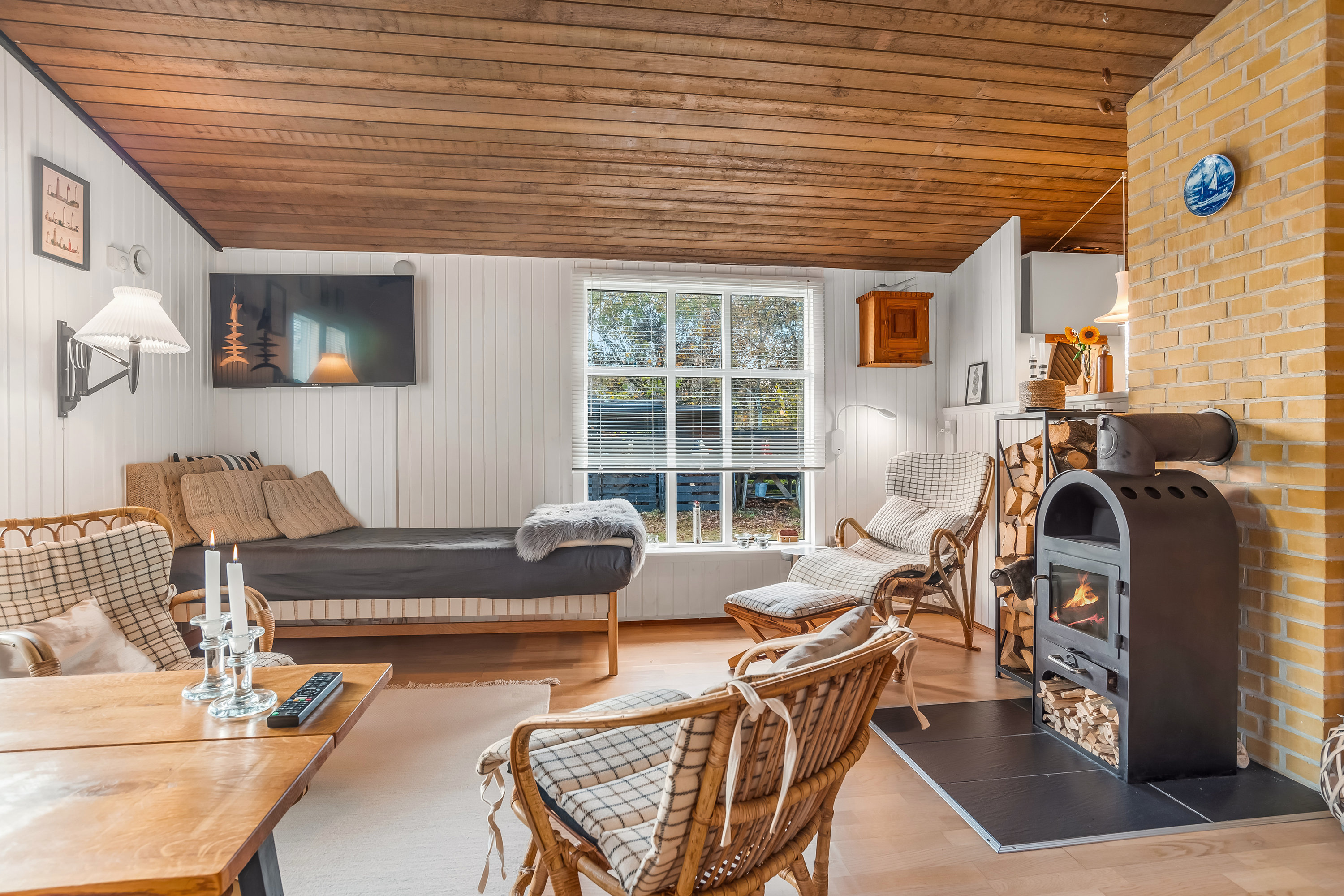 Fremhævet stue billede i fuldskærmstilstand. Billede af Fladsbjergvej 220, Klegod, 6950 Ringkøbing