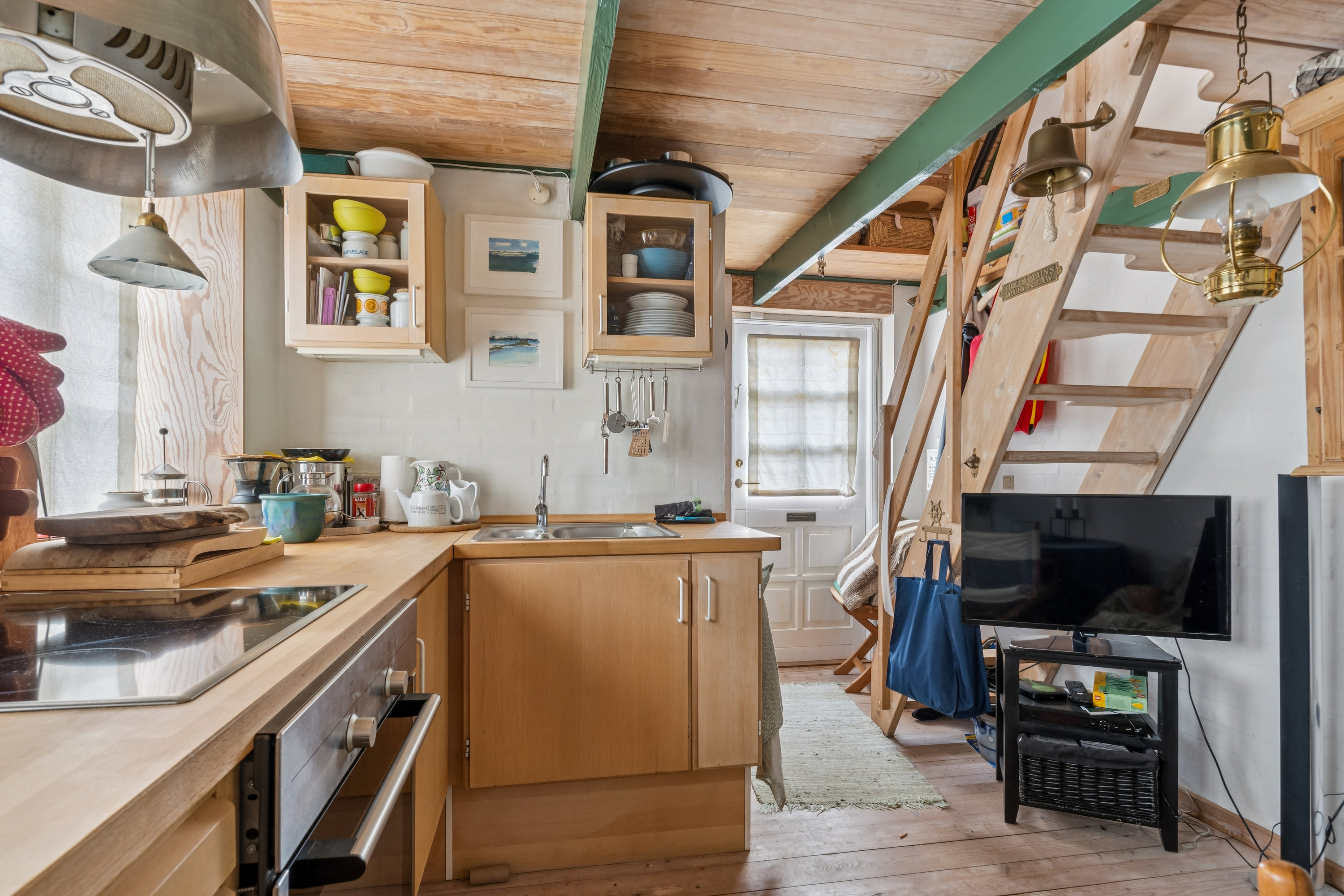 Fremhævet køkken billede i fuldskærmstilstand. Billede af Brøndstræde 2A, 5960 Marstal