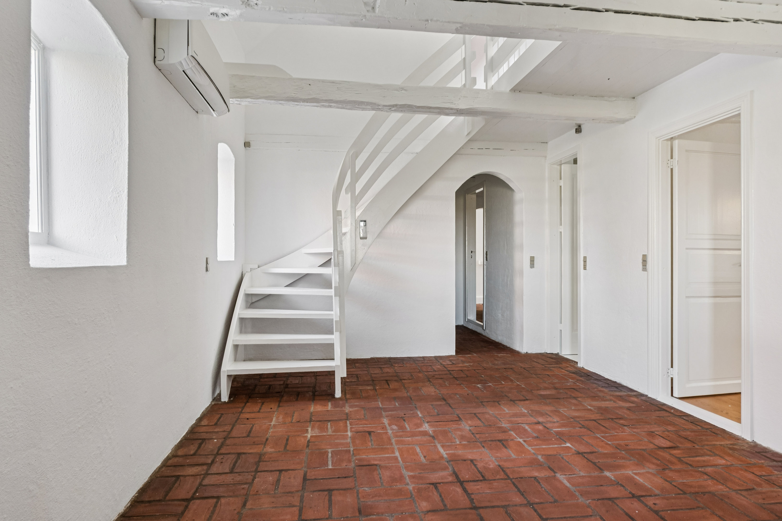 Fremhævet gang billede i fuldskærmstilstand. Billede af Græsvængevej 60, 5960 Marstal