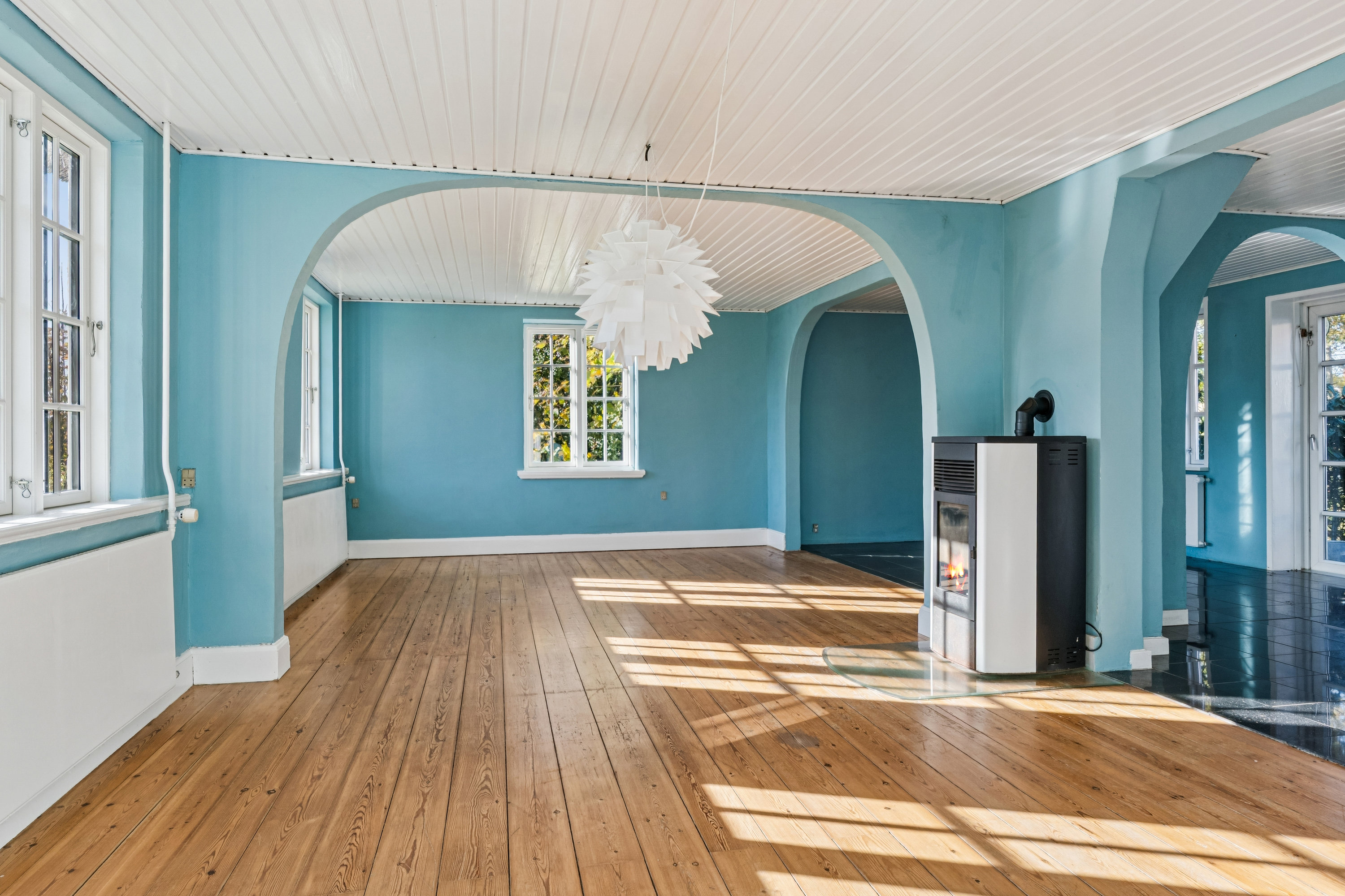 Fremhævet stue billede i fuldskærmstilstand. Billede af Græsvængevej 60, 5960 Marstal