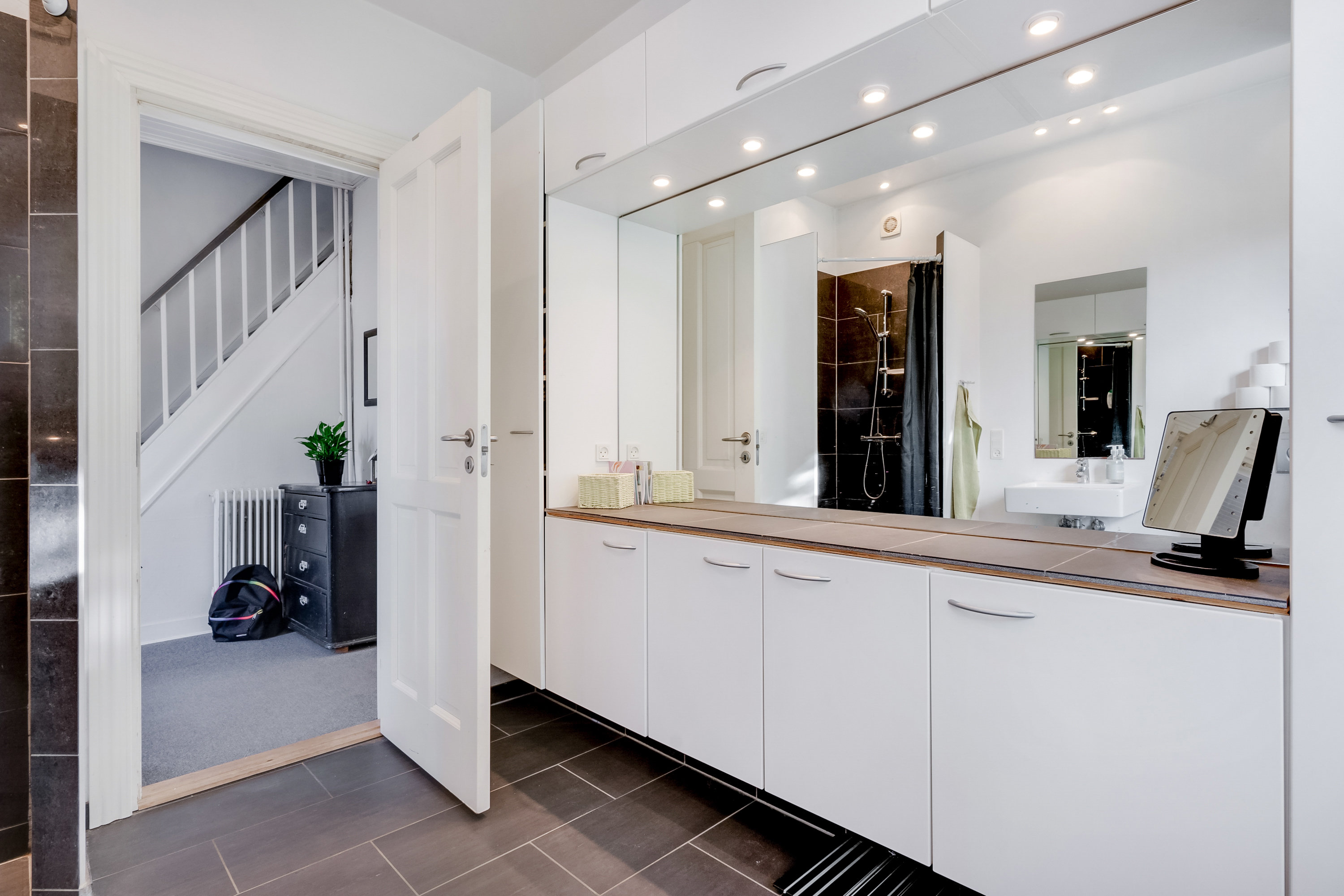 Fremhævet badeværelse billede i fuldskærmstilstand. Billede af Heimdalsvej 12, Kauslunde, 5500 Middelfart