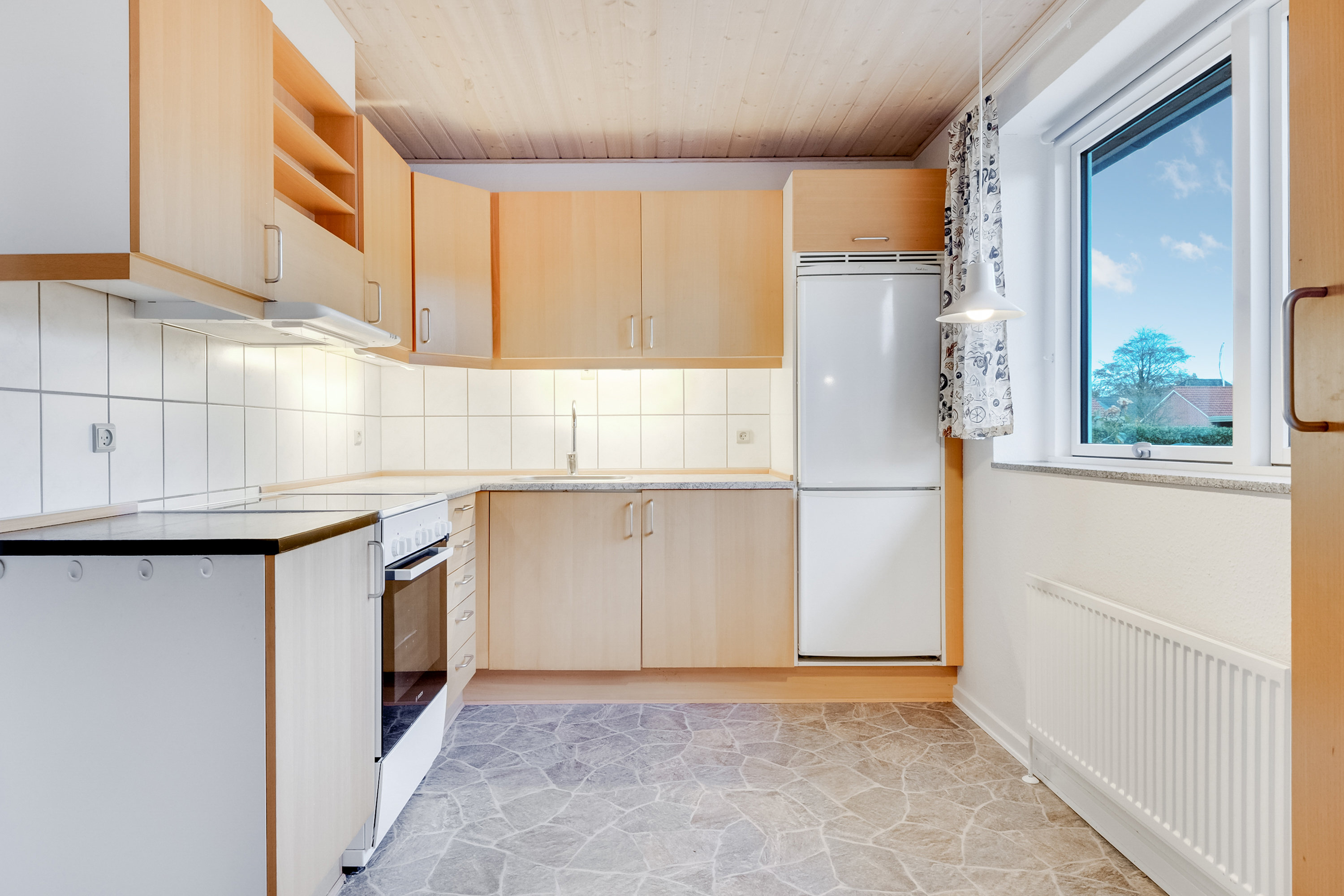 Fremhævet køkken billede i fuldskærmstilstand. Billede af Bryggermarken 13, 5620 Glamsbjerg