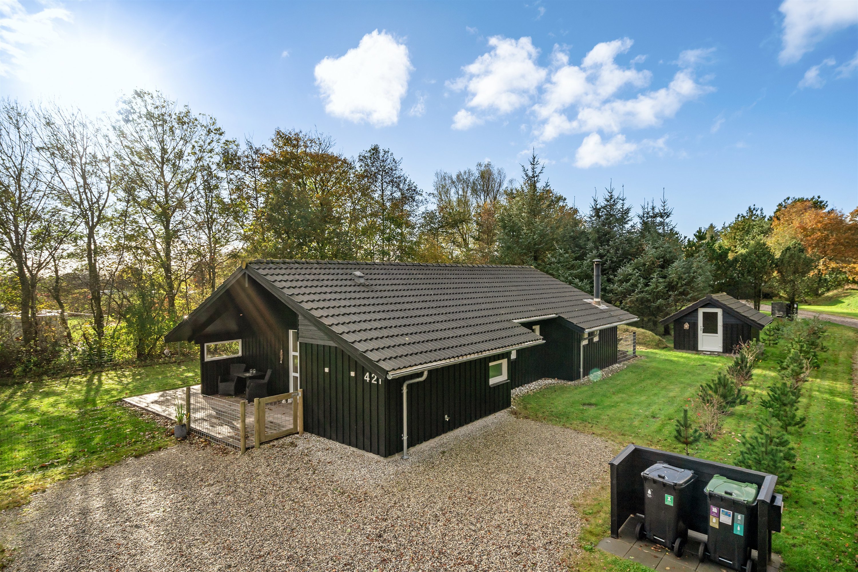 Fremhævet ejendommen billede i fuldskærmstilstand. Billede af Hennebysvej 42I, 6854 Henne