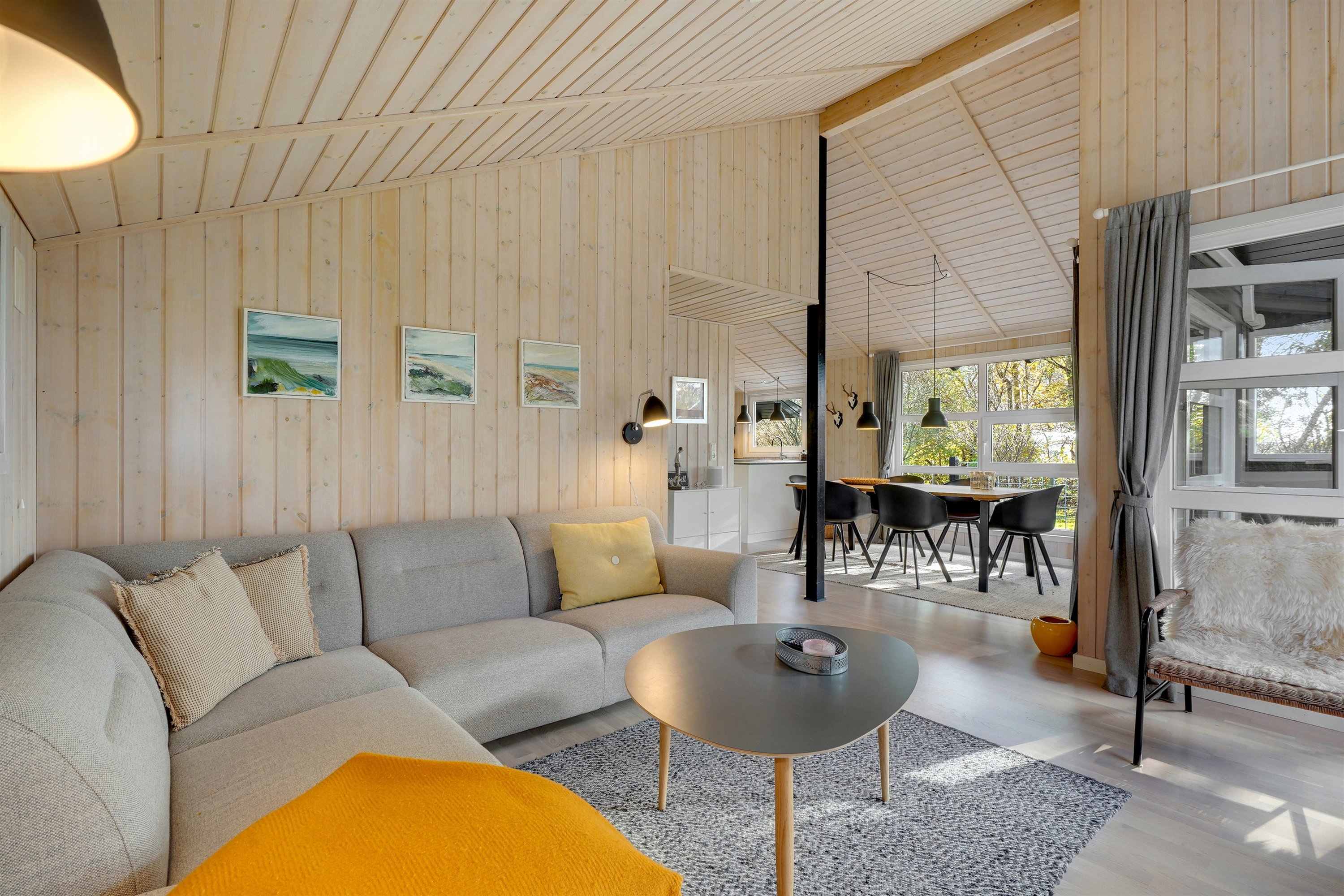 Fremhævet stue billede i fuldskærmstilstand. Billede af Hennebysvej 42I, 6854 Henne