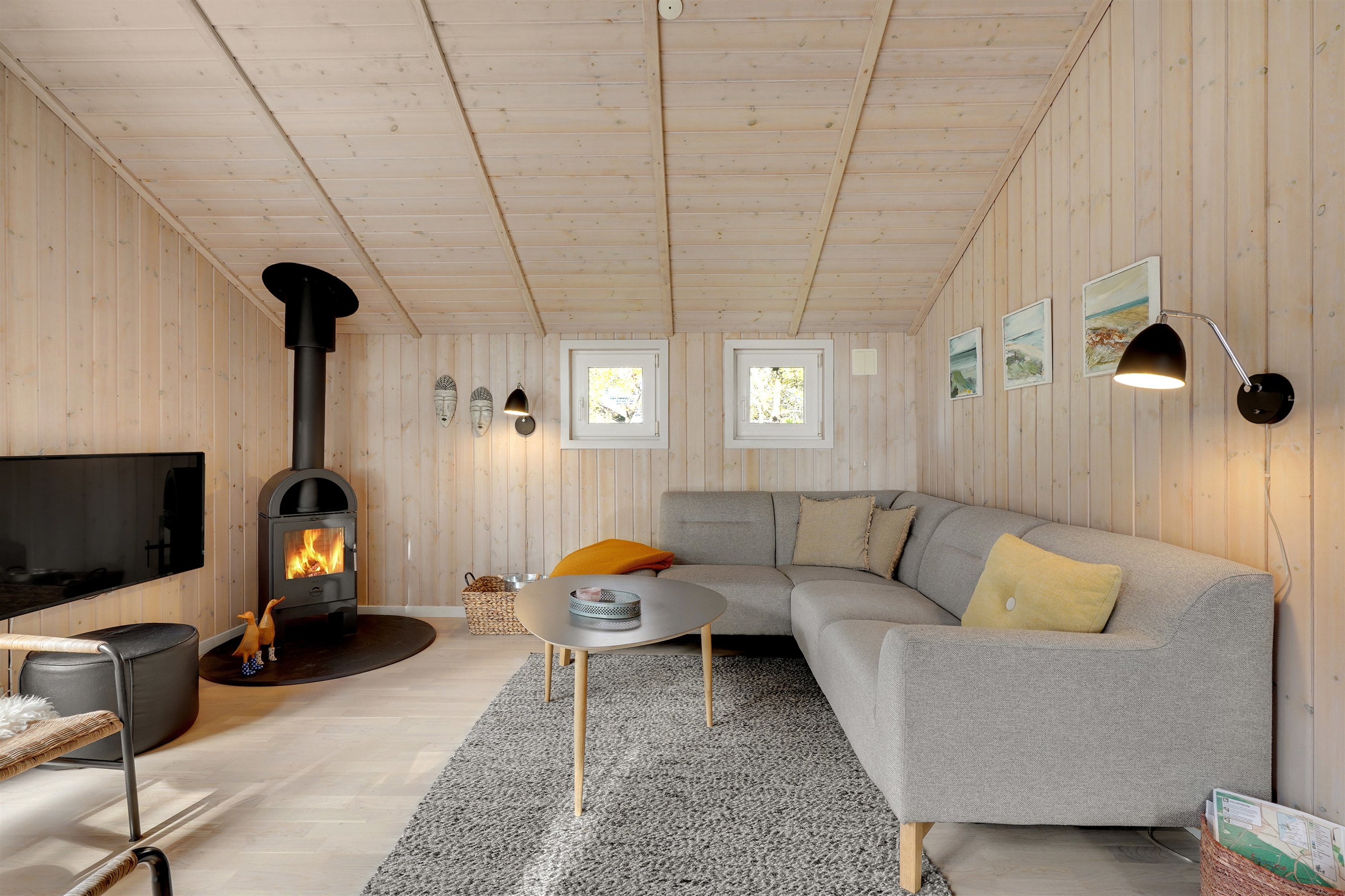 Fremhævet stue billede i fuldskærmstilstand. Billede af Hennebysvej 42I, 6854 Henne