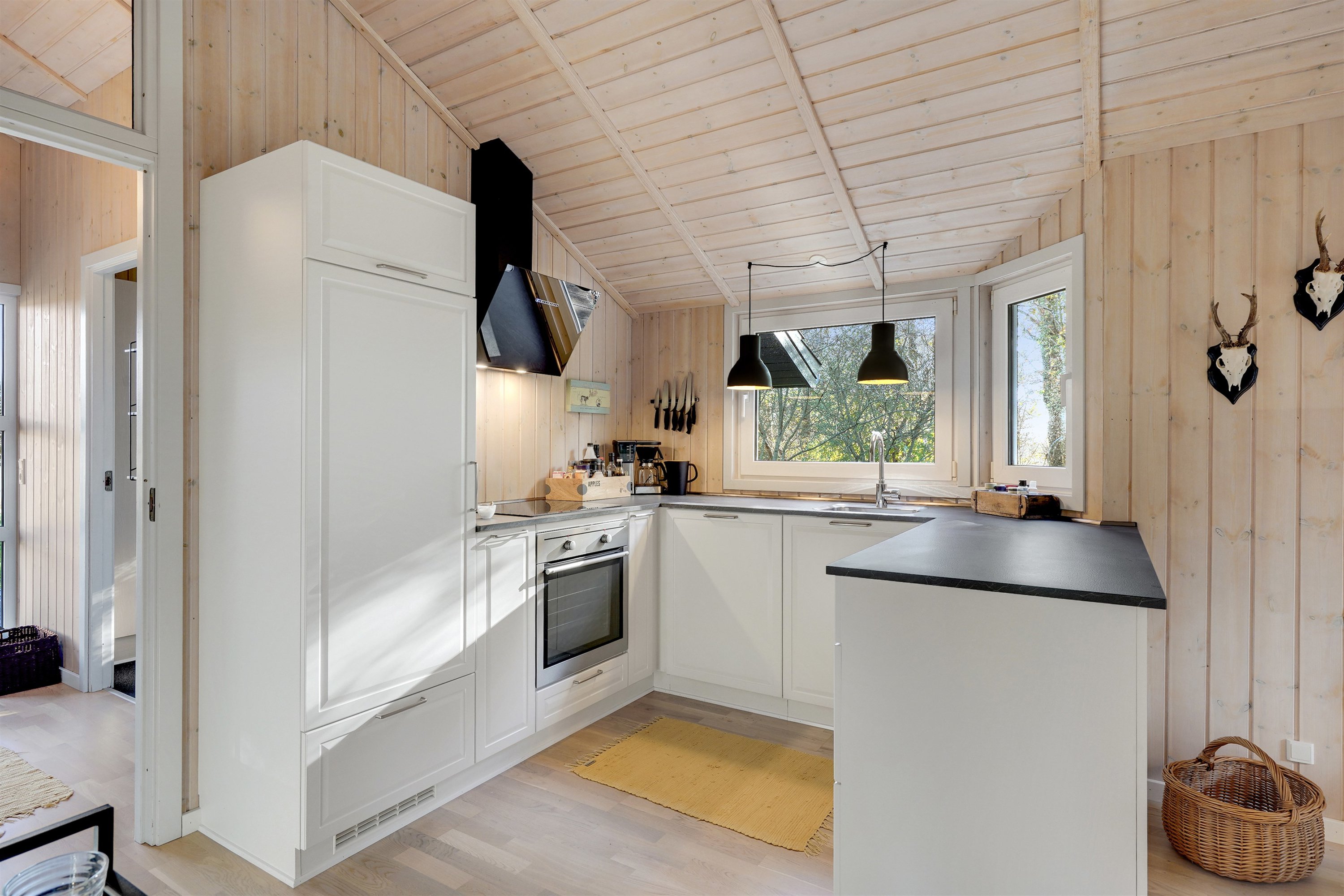 Fremhævet køkken billede i fuldskærmstilstand. Billede af Hennebysvej 42I, 6854 Henne