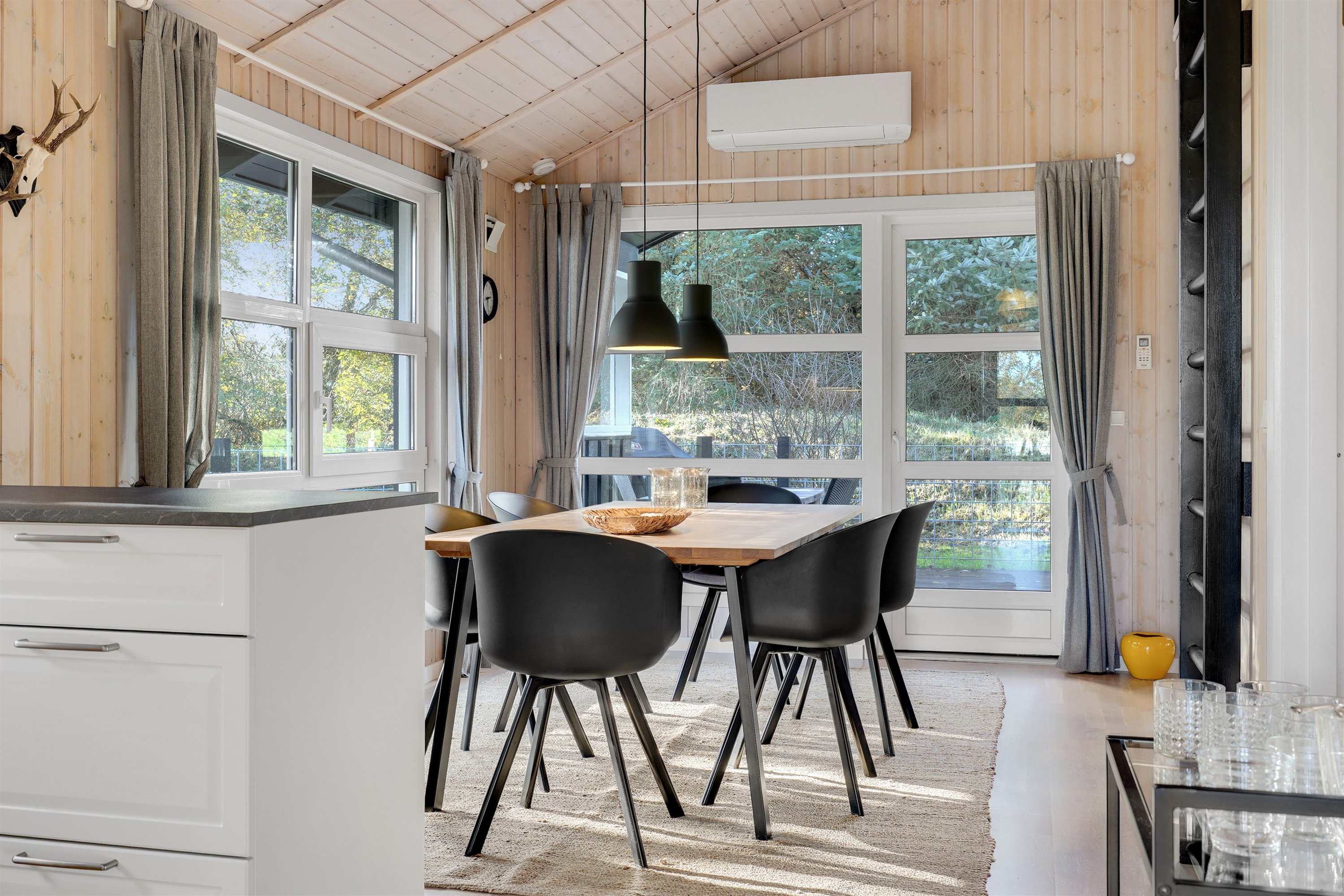 Fremhævet alrum billede i fuldskærmstilstand. Billede af Hennebysvej 42I, 6854 Henne