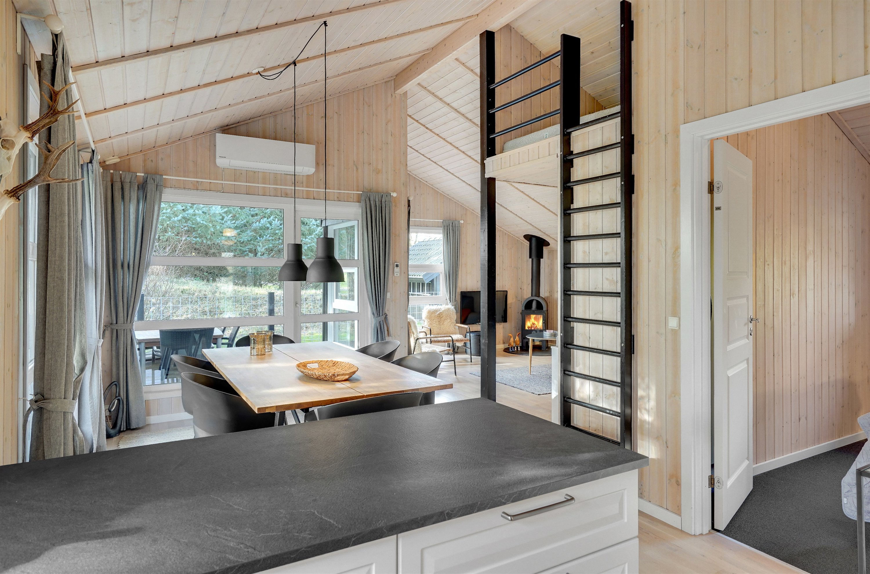 Fremhævet køkken billede i fuldskærmstilstand. Billede af Hennebysvej 42I, 6854 Henne