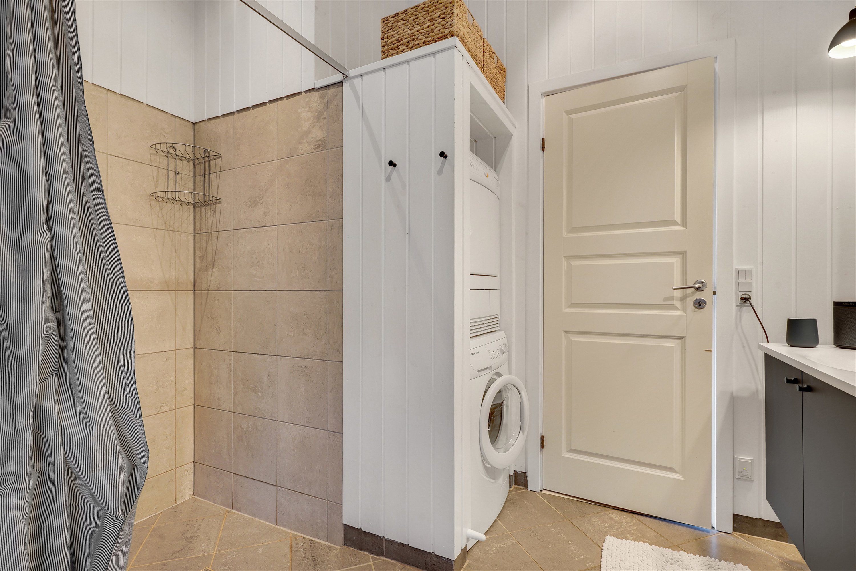 Fremhævet badeværelse billede i fuldskærmstilstand. Billede af Hennebysvej 42I, 6854 Henne