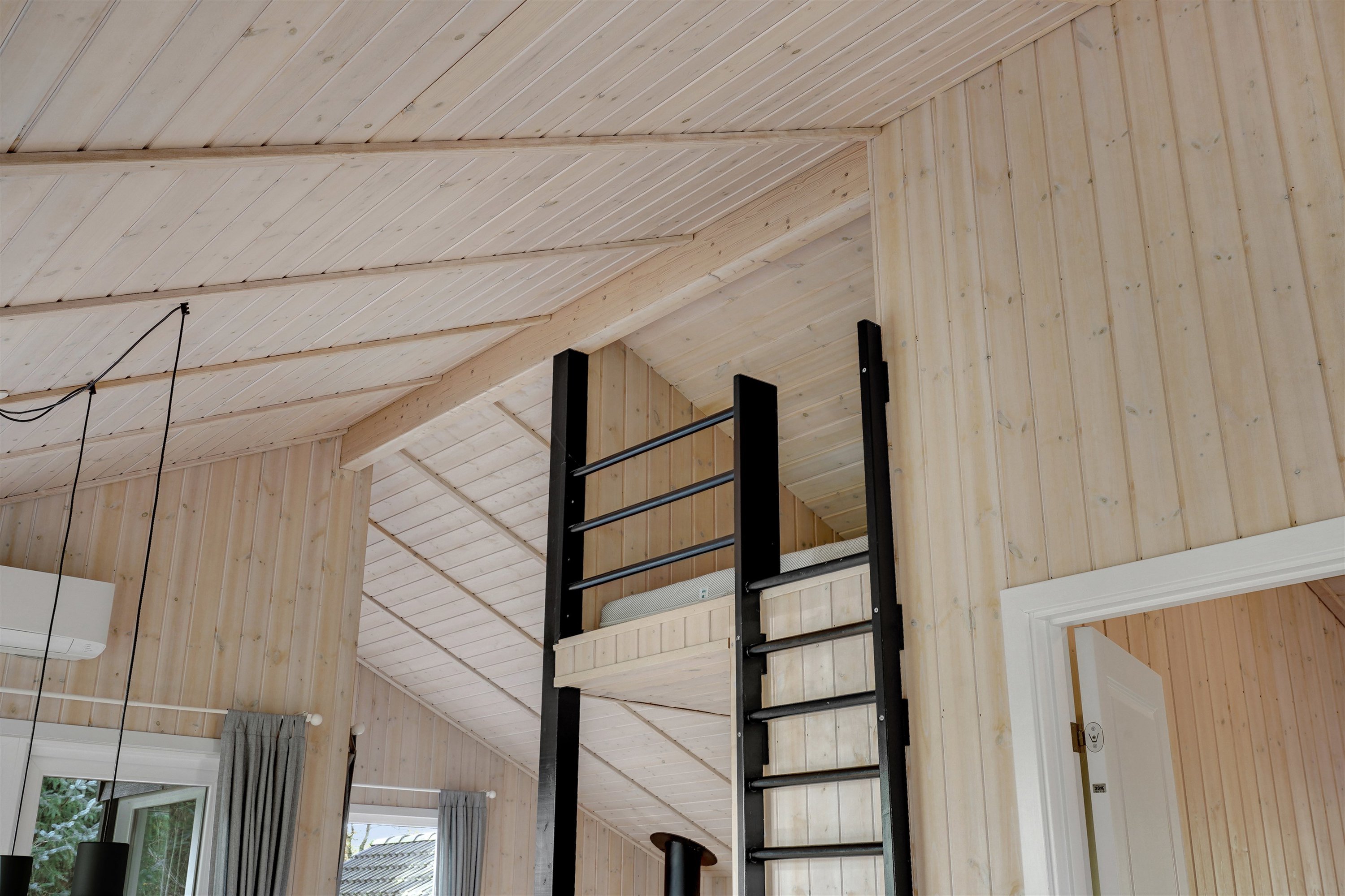 Fremhævet alrum billede i fuldskærmstilstand. Billede af Hennebysvej 42I, 6854 Henne