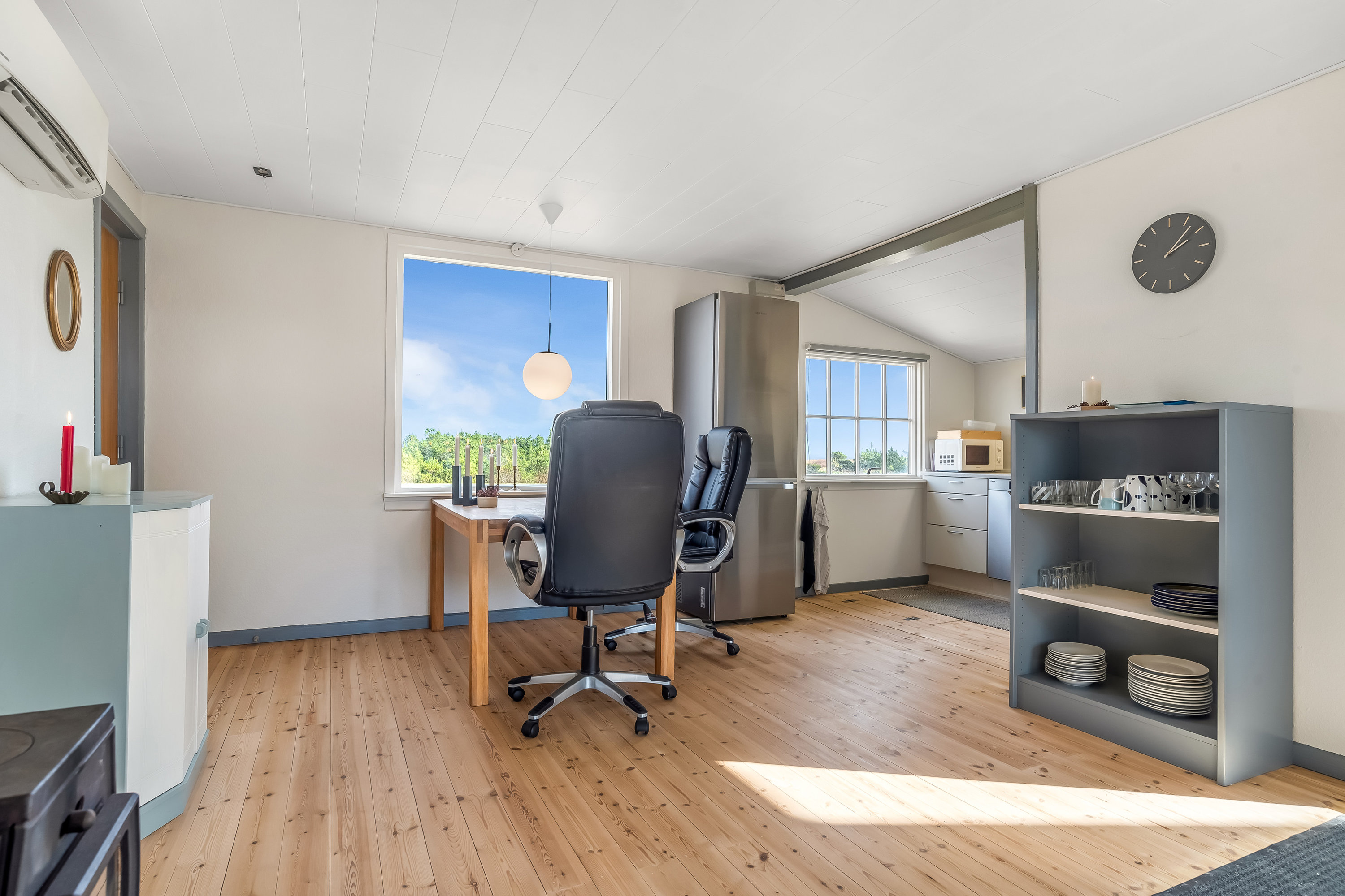 Fremhævet alrum billede i fuldskærmstilstand. Billede af Sønder Klitvej 198, Haurvig, 6960 Hvide Sande