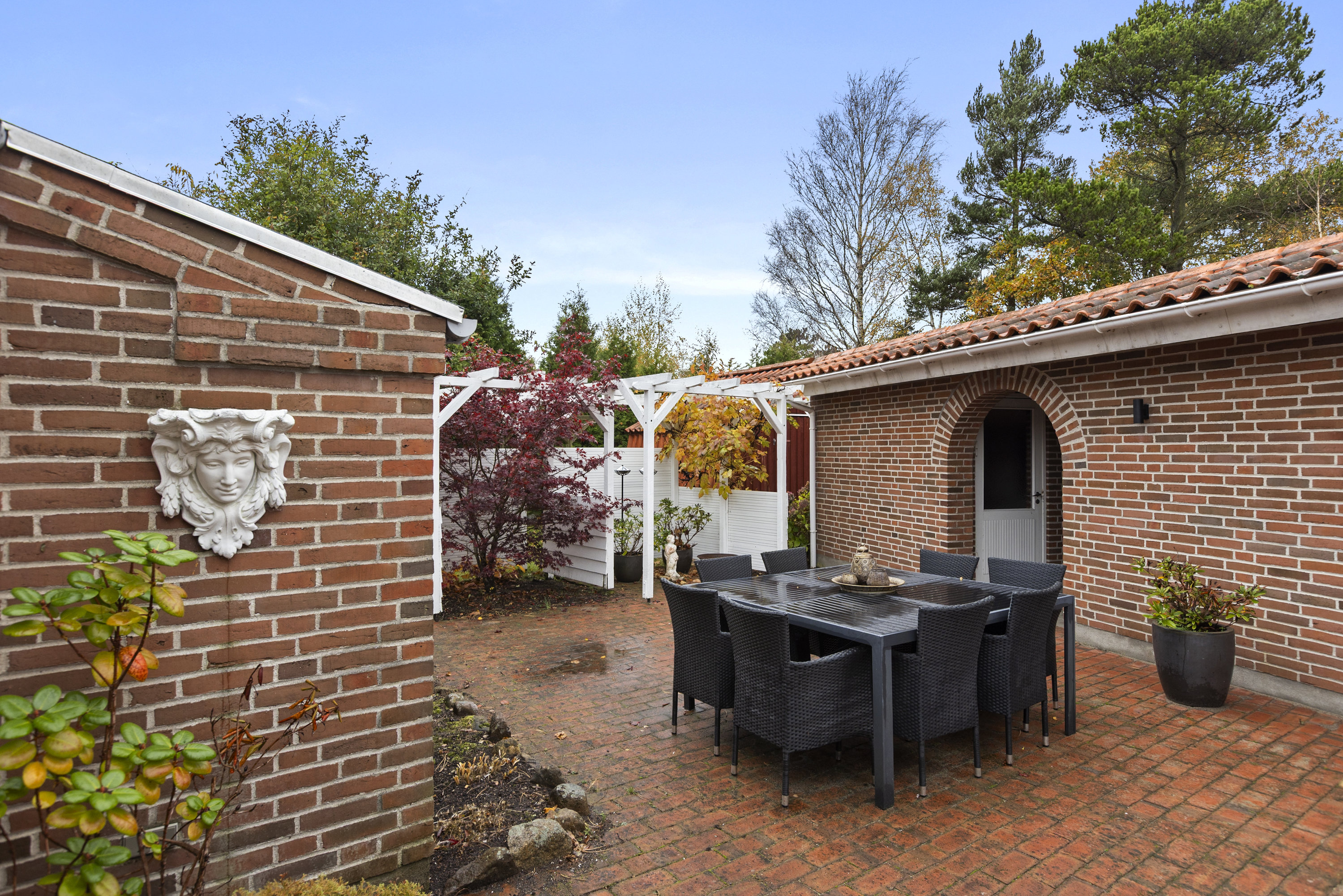 Fremhævet gårdhave billede i fuldskærmstilstand. Billede af Elmelunden 13, Bjerge Str, 4480 Store Fuglede