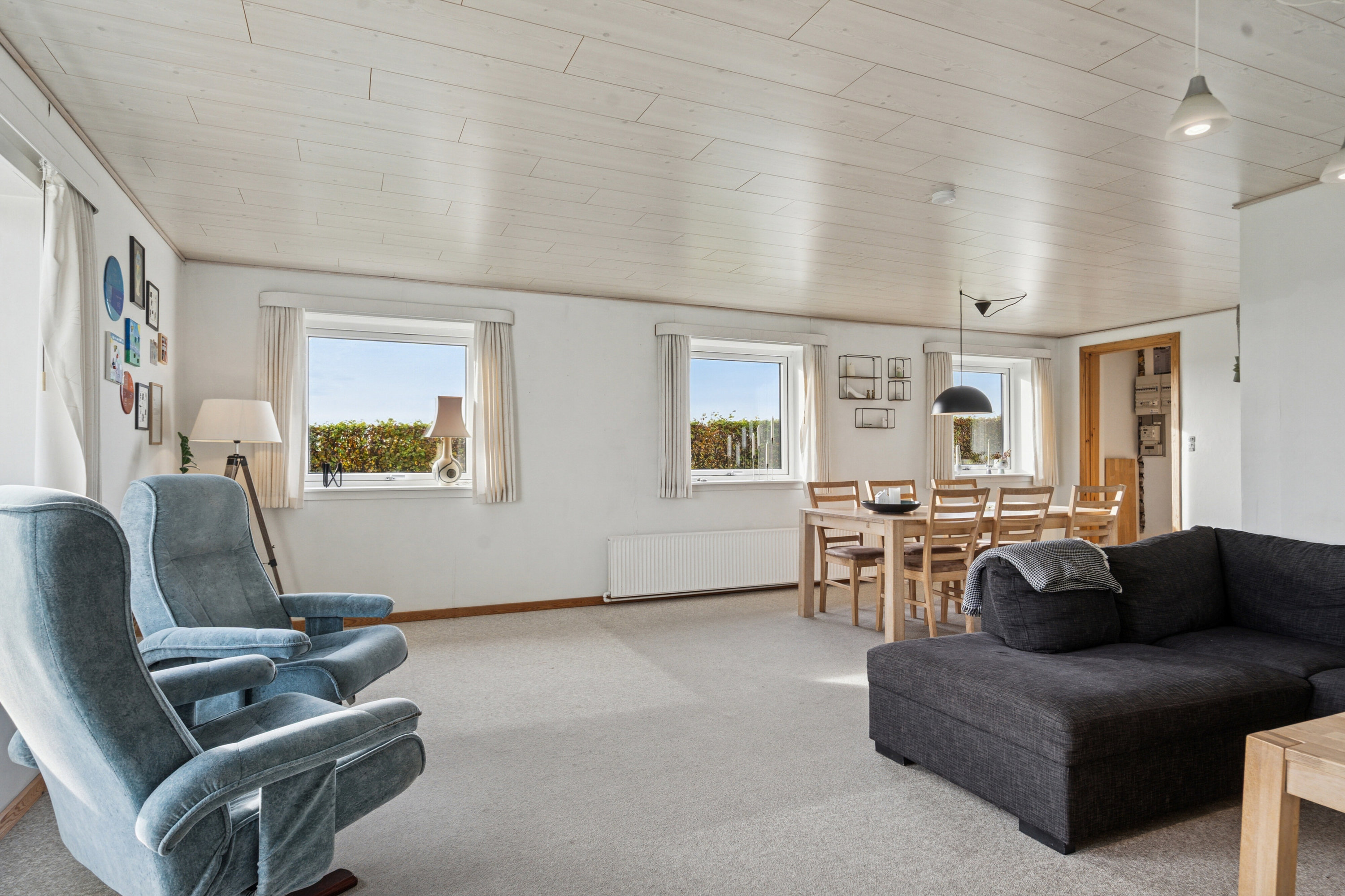 Fremhævet stue billede i fuldskærmstilstand. Billede af Fynslundvej 86, 6064 Jordrup