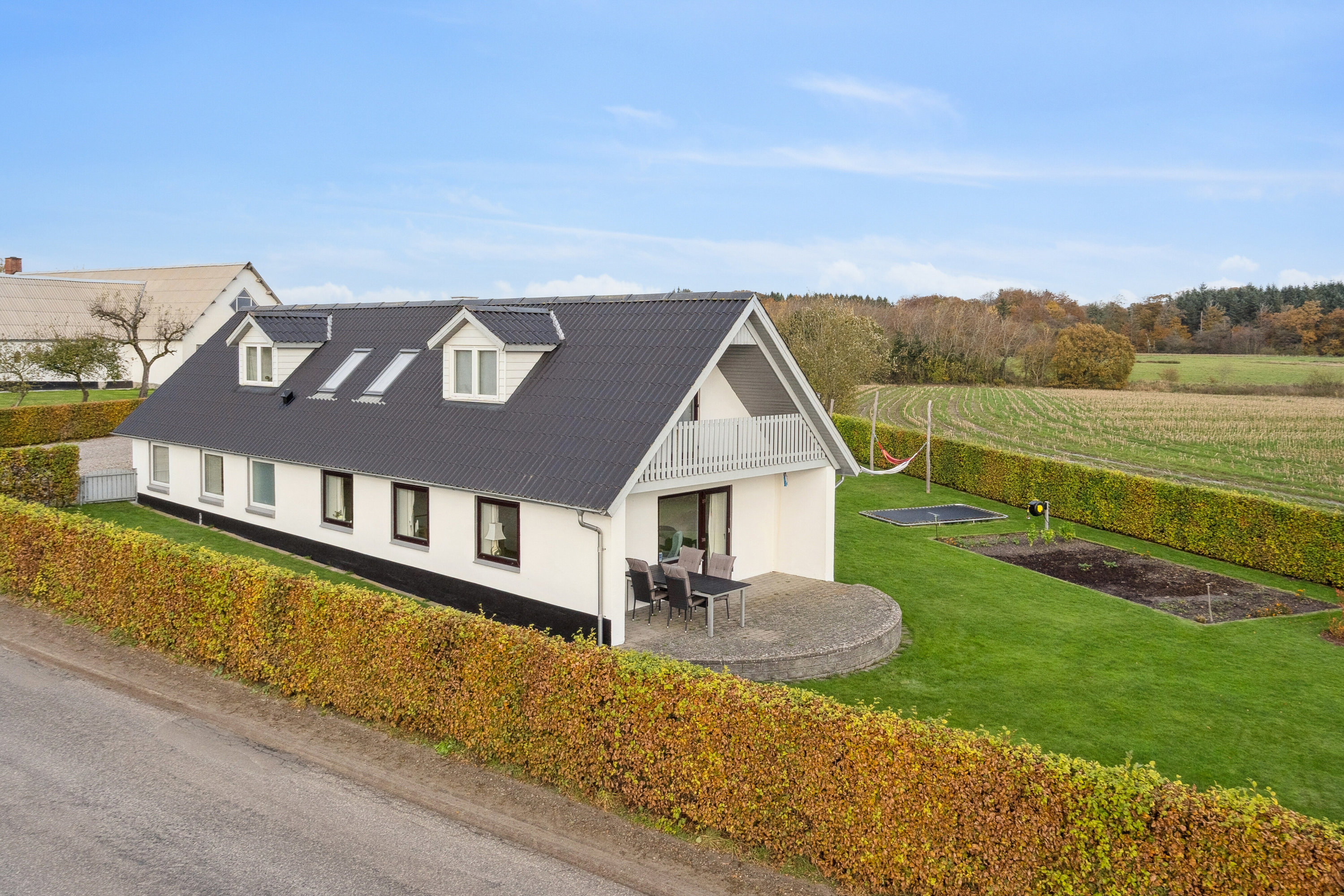 Fremhævet luftfoto billede i fuldskærmstilstand. Billede af Fynslundvej 86, 6064 Jordrup