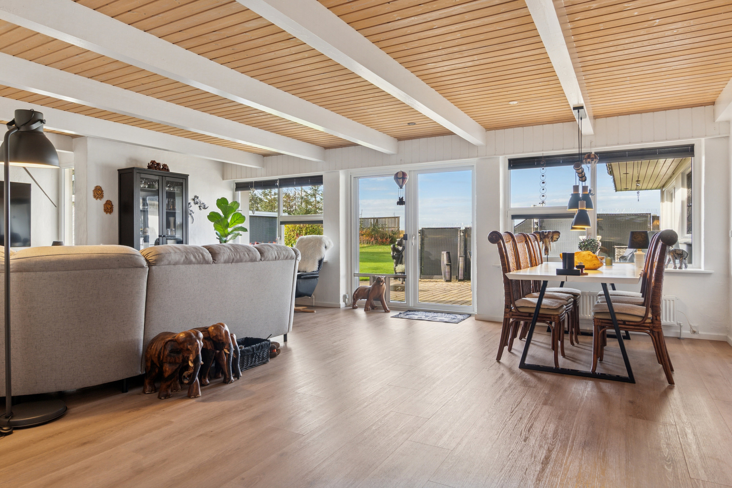 Fremhævet spisestue billede i fuldskærmstilstand. Billede af Buen 14, Stagstrup, 7752 Snedsted