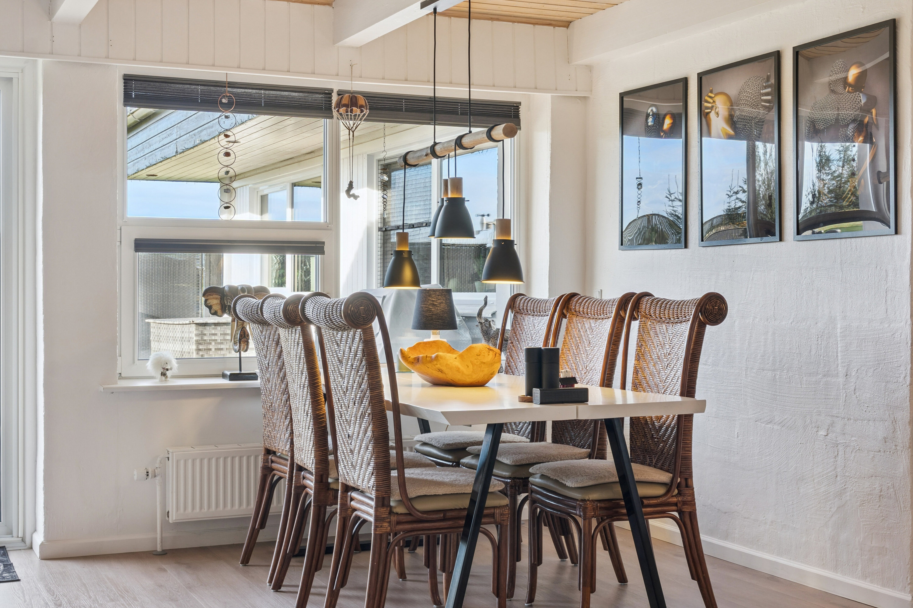 Fremhævet spisestue billede i fuldskærmstilstand. Billede af Buen 14, Stagstrup, 7752 Snedsted