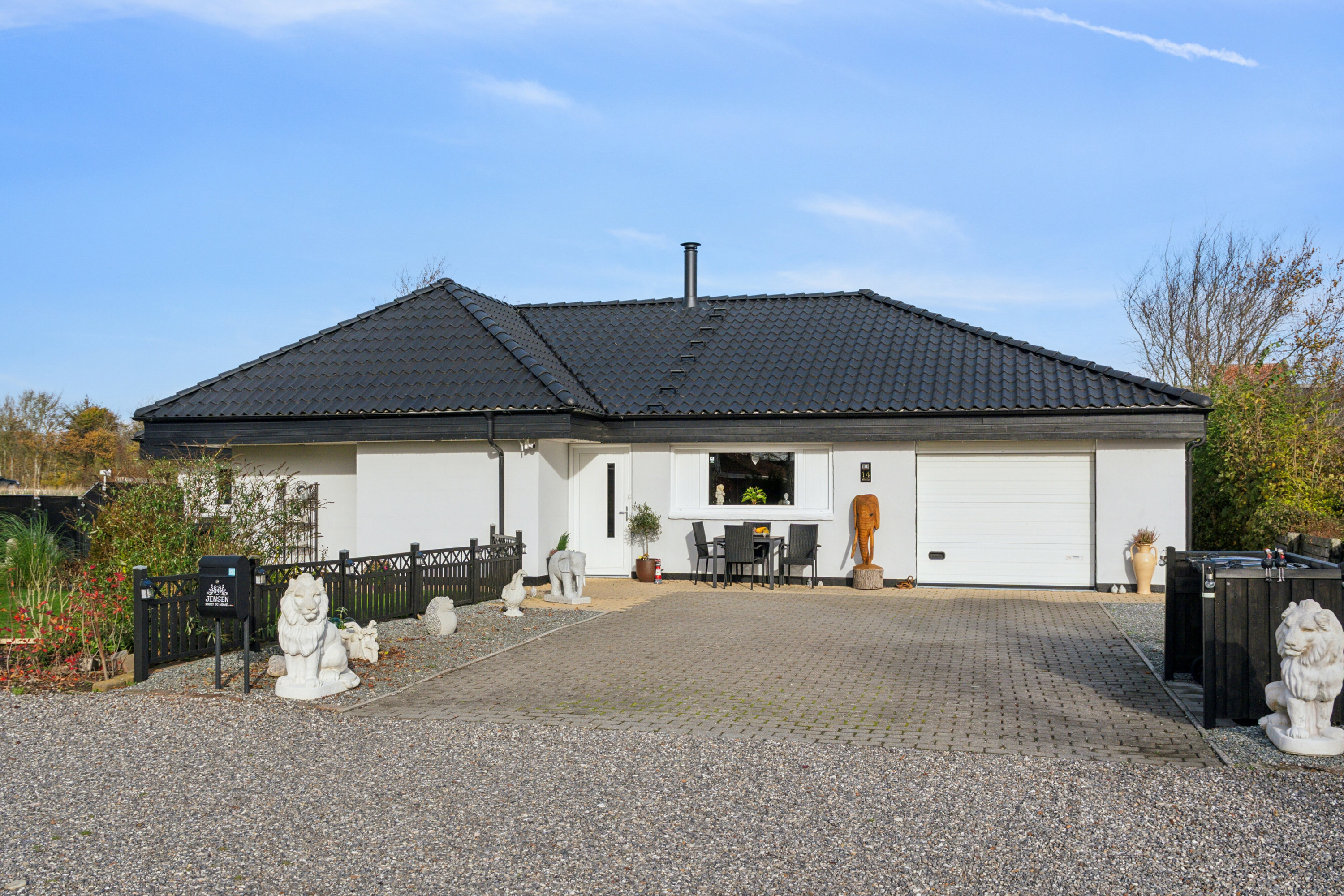 Fremhævet set fra vejen billede i fuldskærmstilstand. Billede af Buen 14, Stagstrup, 7752 Snedsted