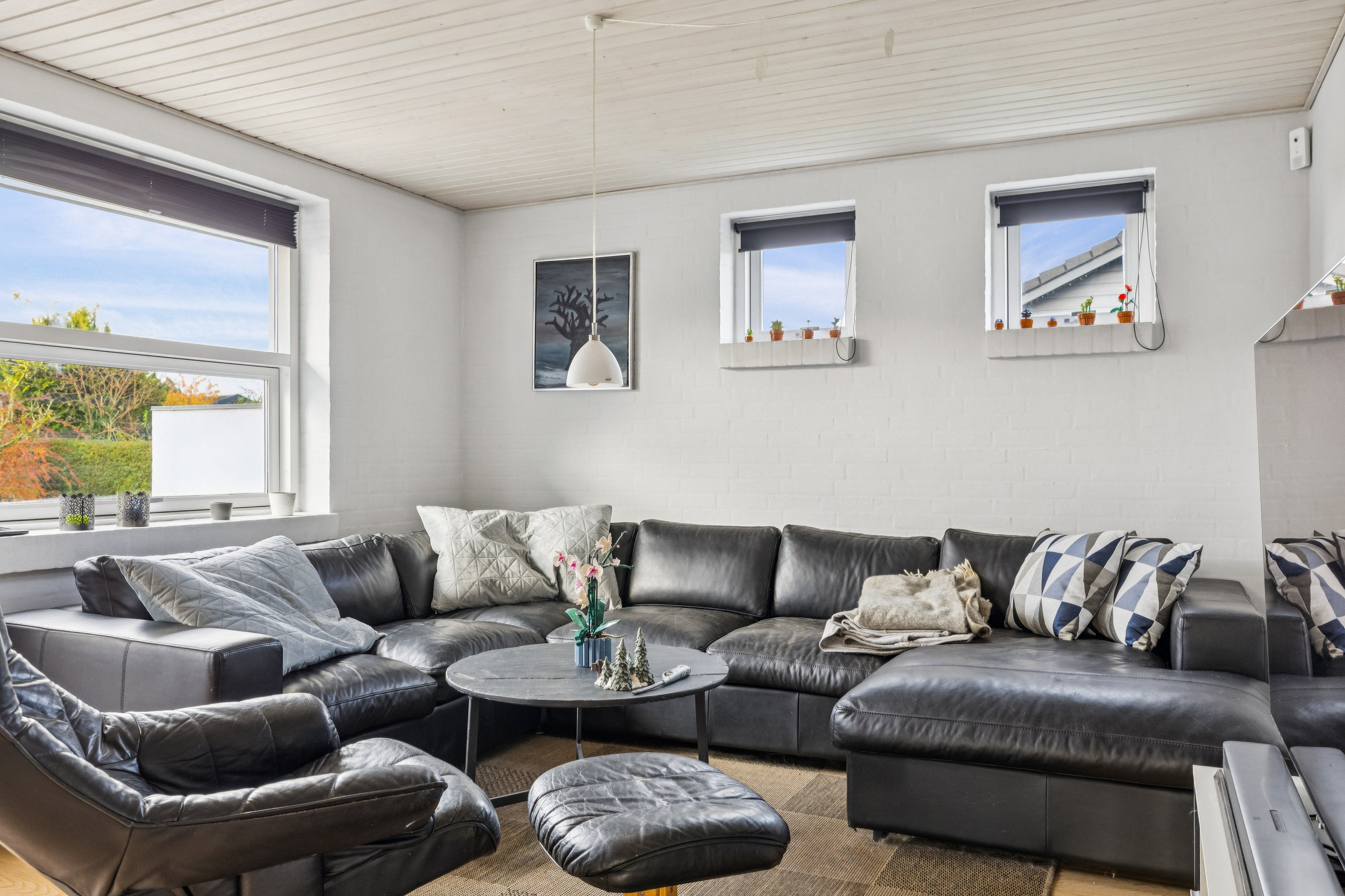 Fremhævet stue billede i fuldskærmstilstand. Billede af Hjertegræsvej 22, Slukefter, 5210 Odense NV