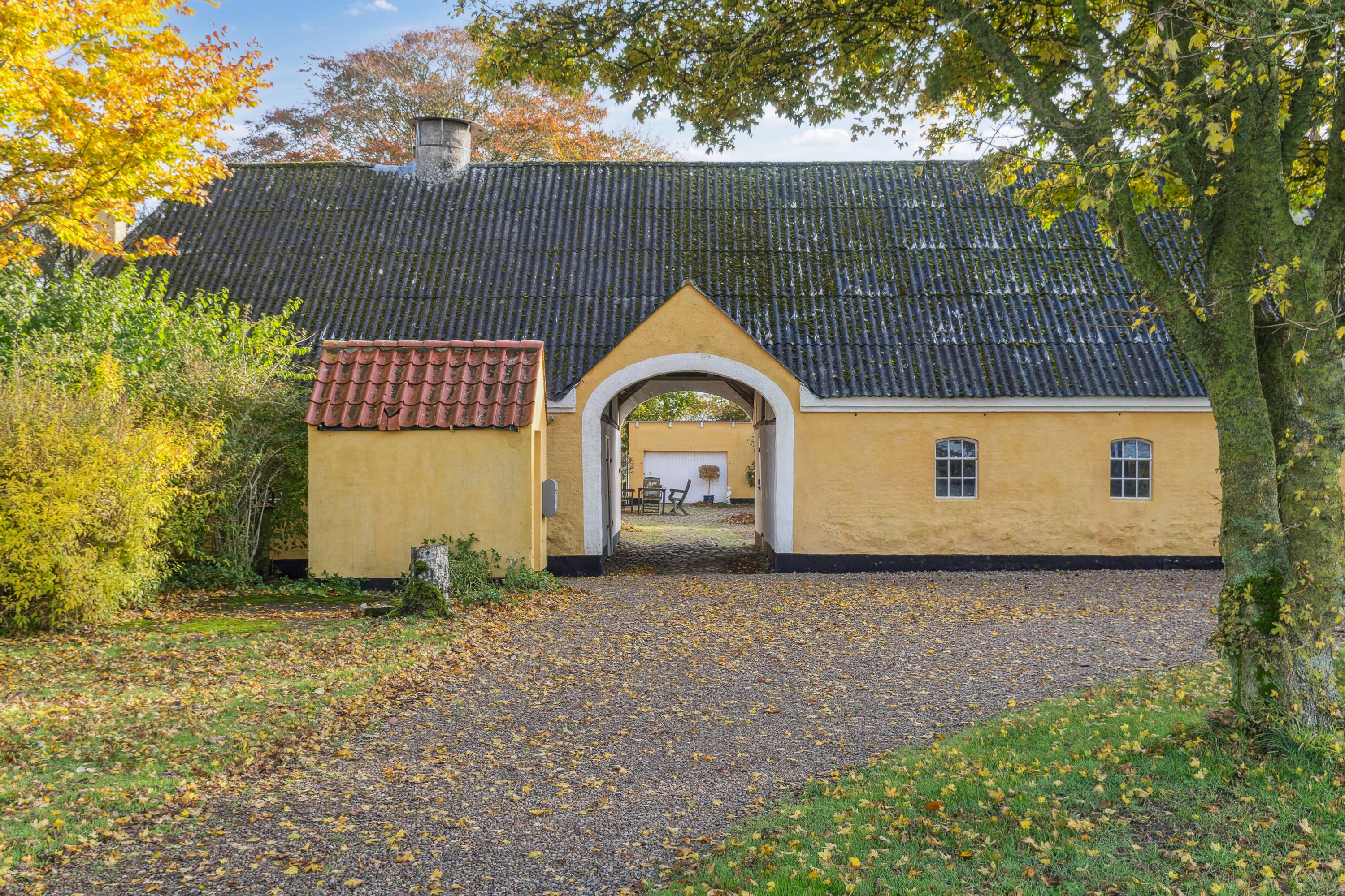 Fremhævet set fra vejen billede i fuldskærmstilstand. Billede af Varmkærvej 11, Varmkær, 6040 Egtved