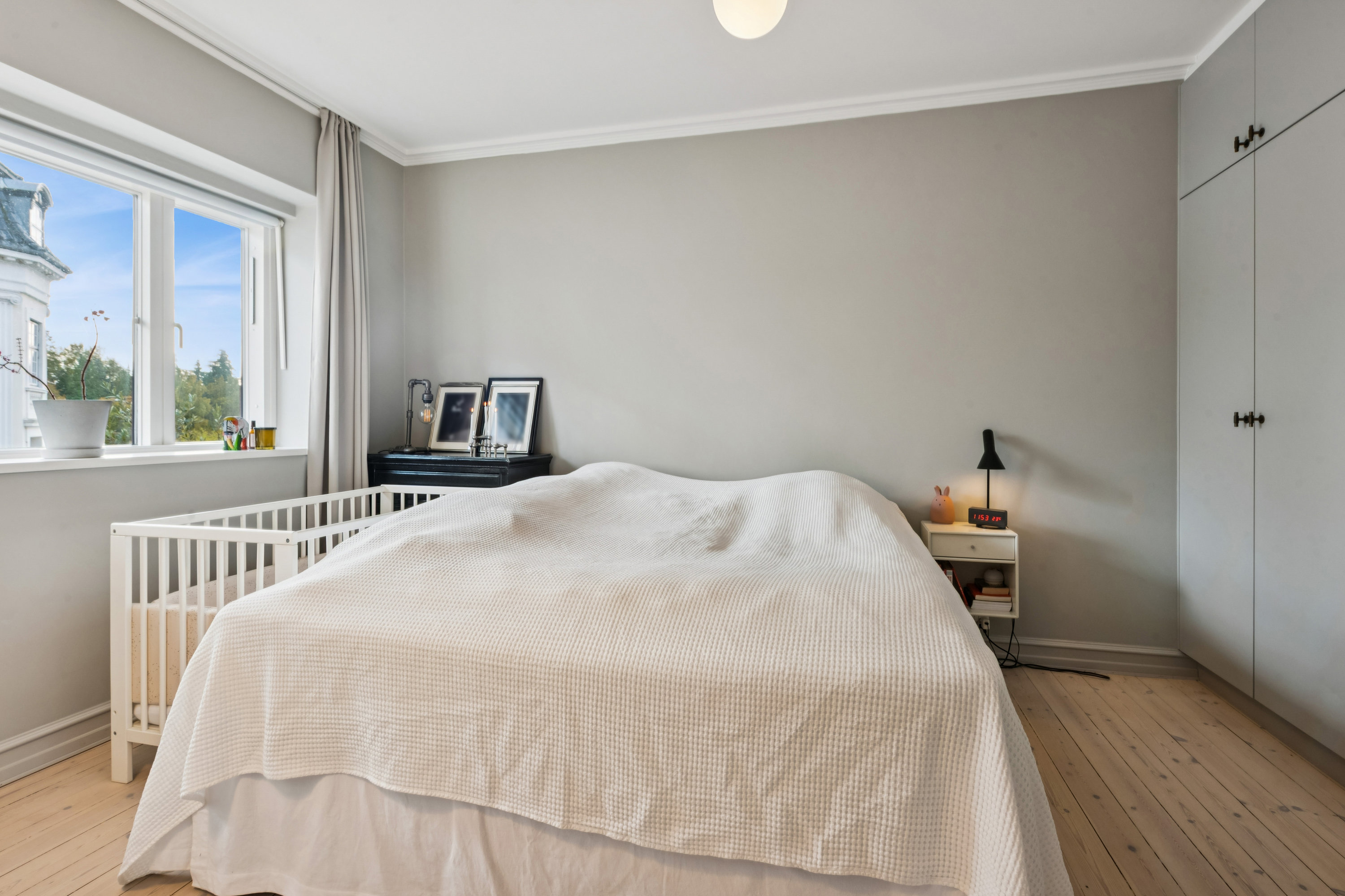 Fremhævet værelse billede i fuldskærmstilstand. Billede af Rådhusvej 18, 2. tv., 2920 Charlottenlund