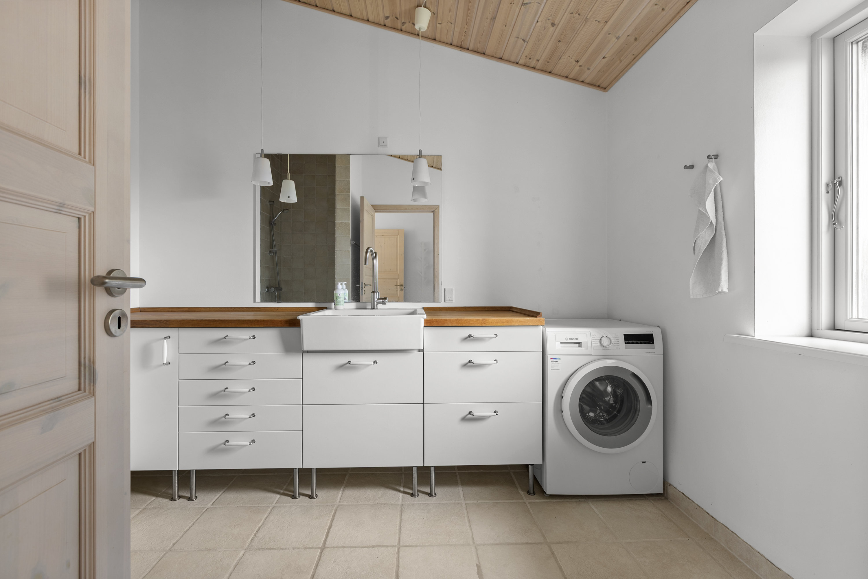 Fremhævet badeværelse billede i fuldskærmstilstand. Billede af Lille Dalbyvej 33, 4140 Borup