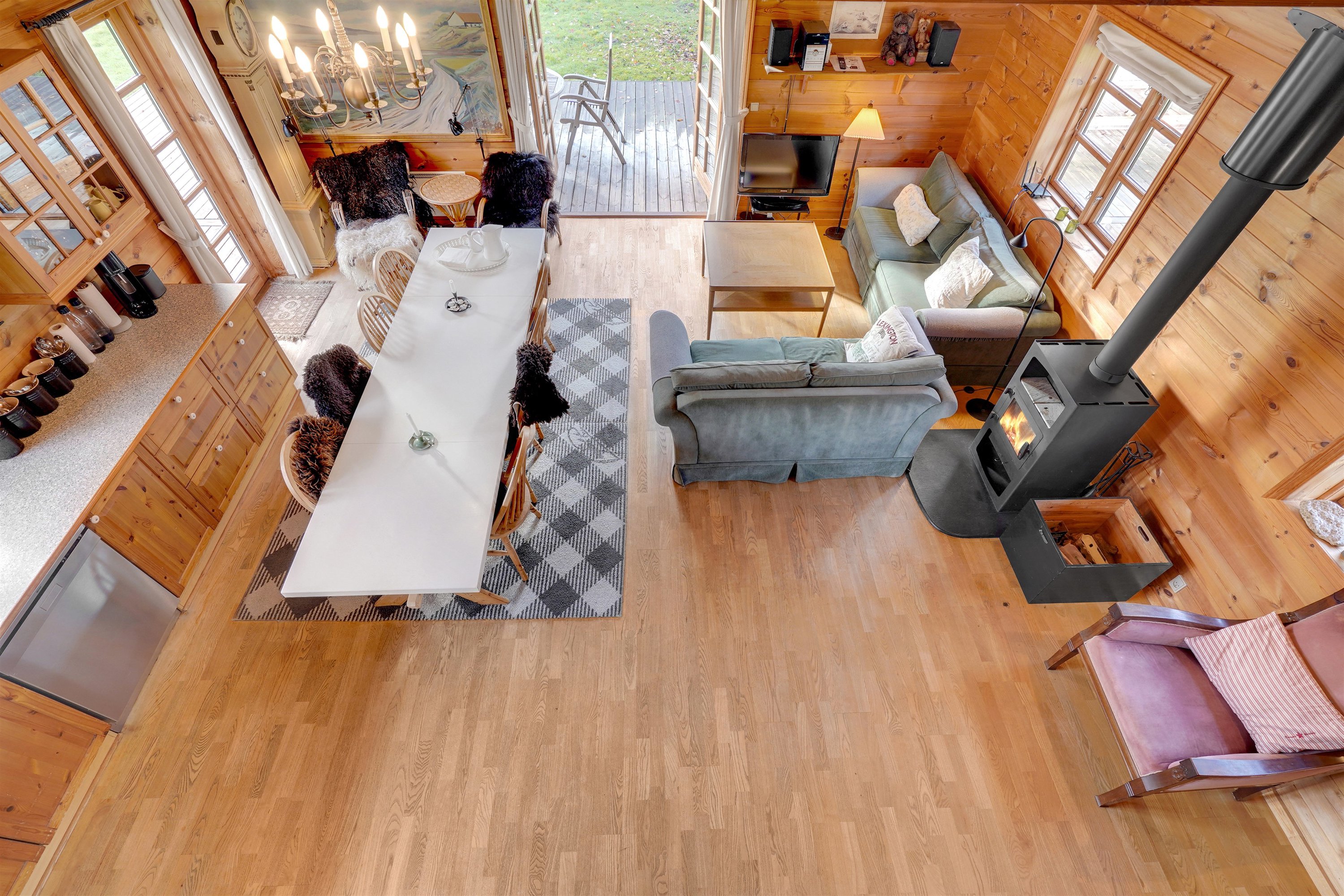 Fremhævet stue billede i fuldskærmstilstand. Billede af Gravensbjergvej 2, Lønne, 6830 Nørre Nebel