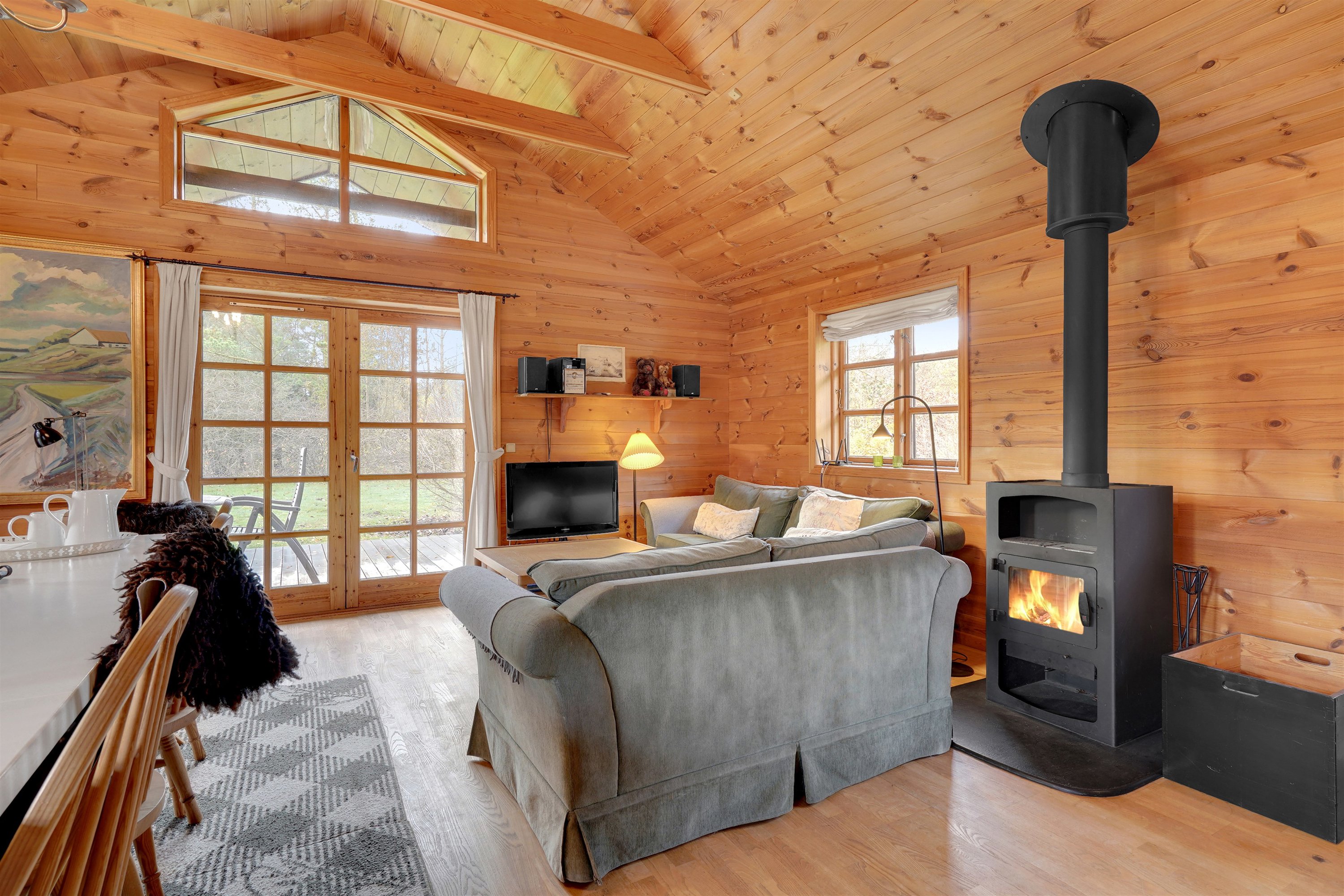 Fremhævet stue billede i fuldskærmstilstand. Billede af Gravensbjergvej 2, Lønne, 6830 Nørre Nebel