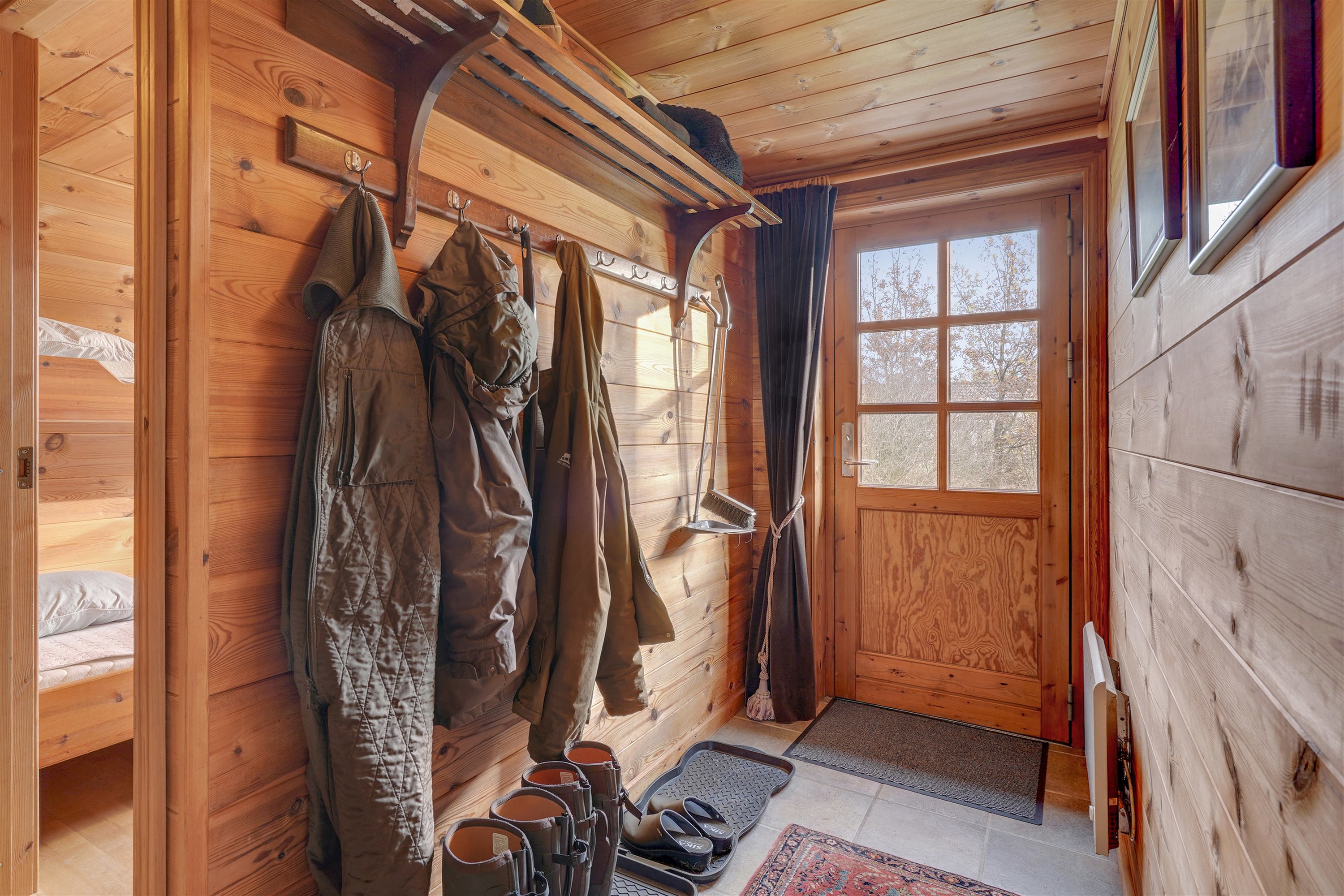 Fremhævet entré billede i fuldskærmstilstand. Billede af Gravensbjergvej 2, Lønne, 6830 Nørre Nebel