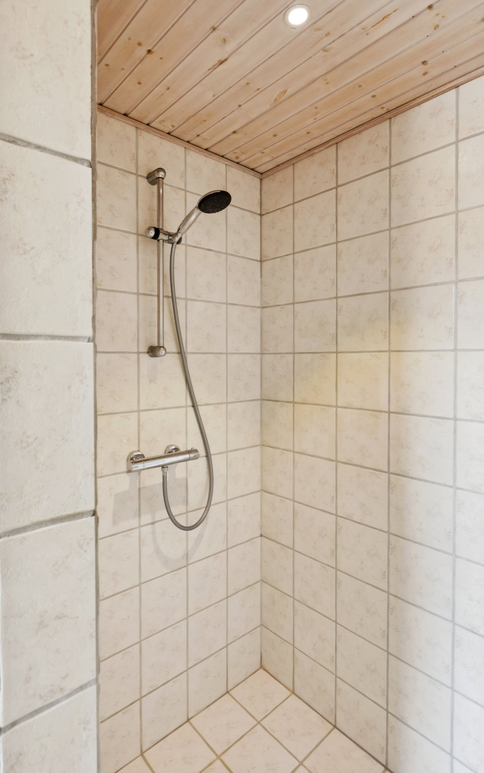 Fremhævet badeværelse billede i fuldskærmstilstand. Billede af Kagsåvej 29, 2860 Søborg