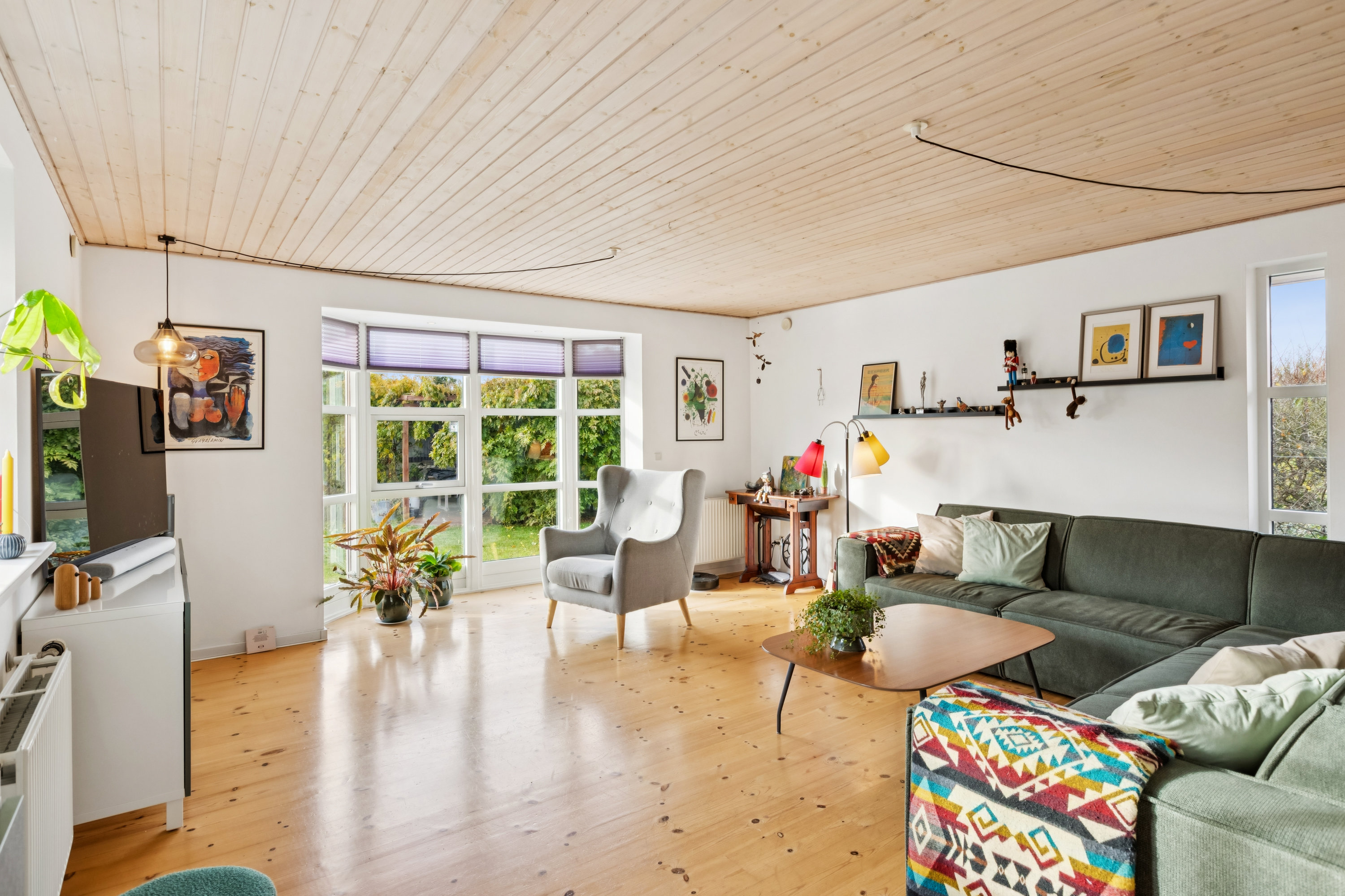 Fremhævet stue billede i fuldskærmstilstand. Billede af Kagsåvej 29, 2860 Søborg