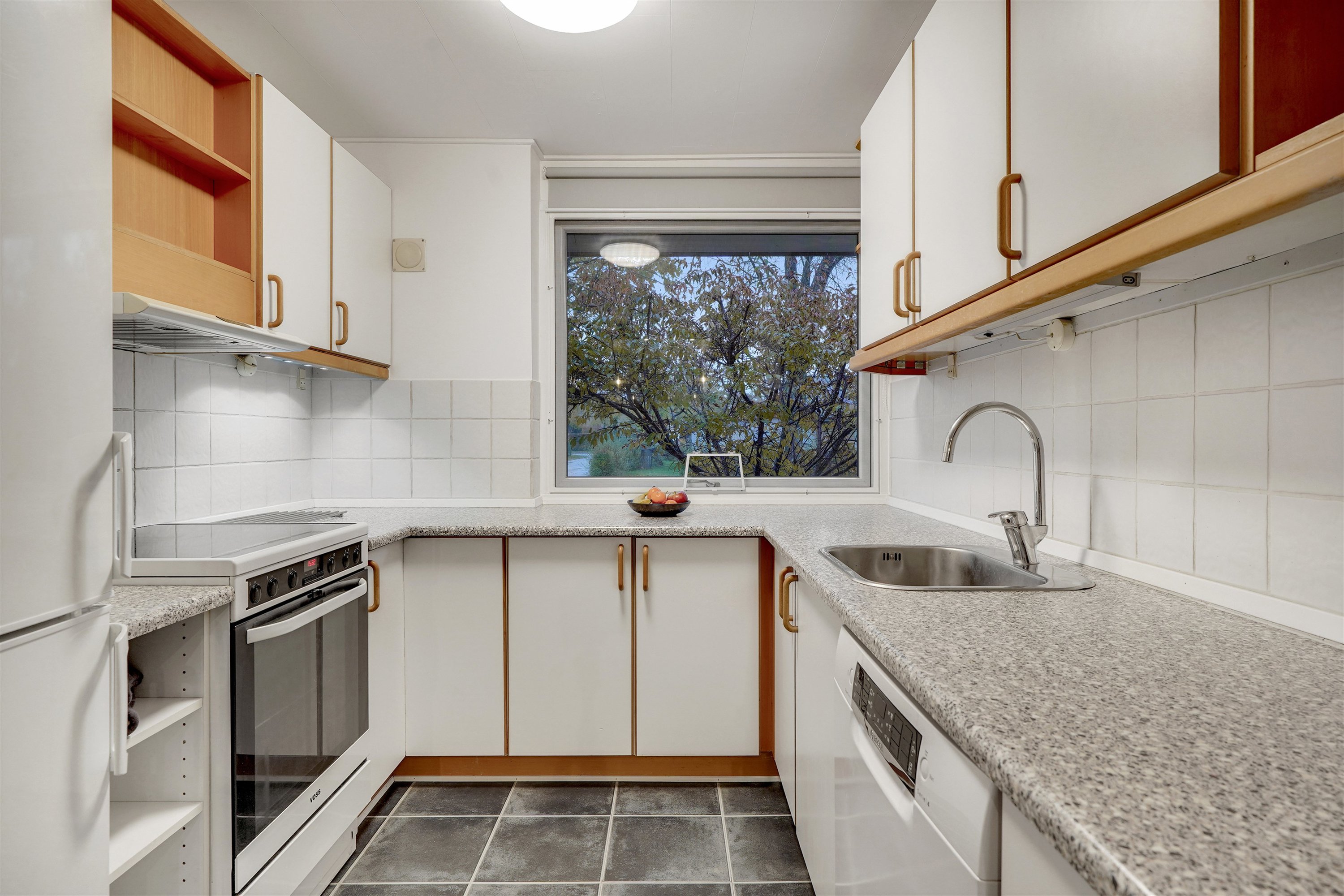 Fremhævet køkken billede i fuldskærmstilstand. Billede af Elmelunden 205, 7190 Billund