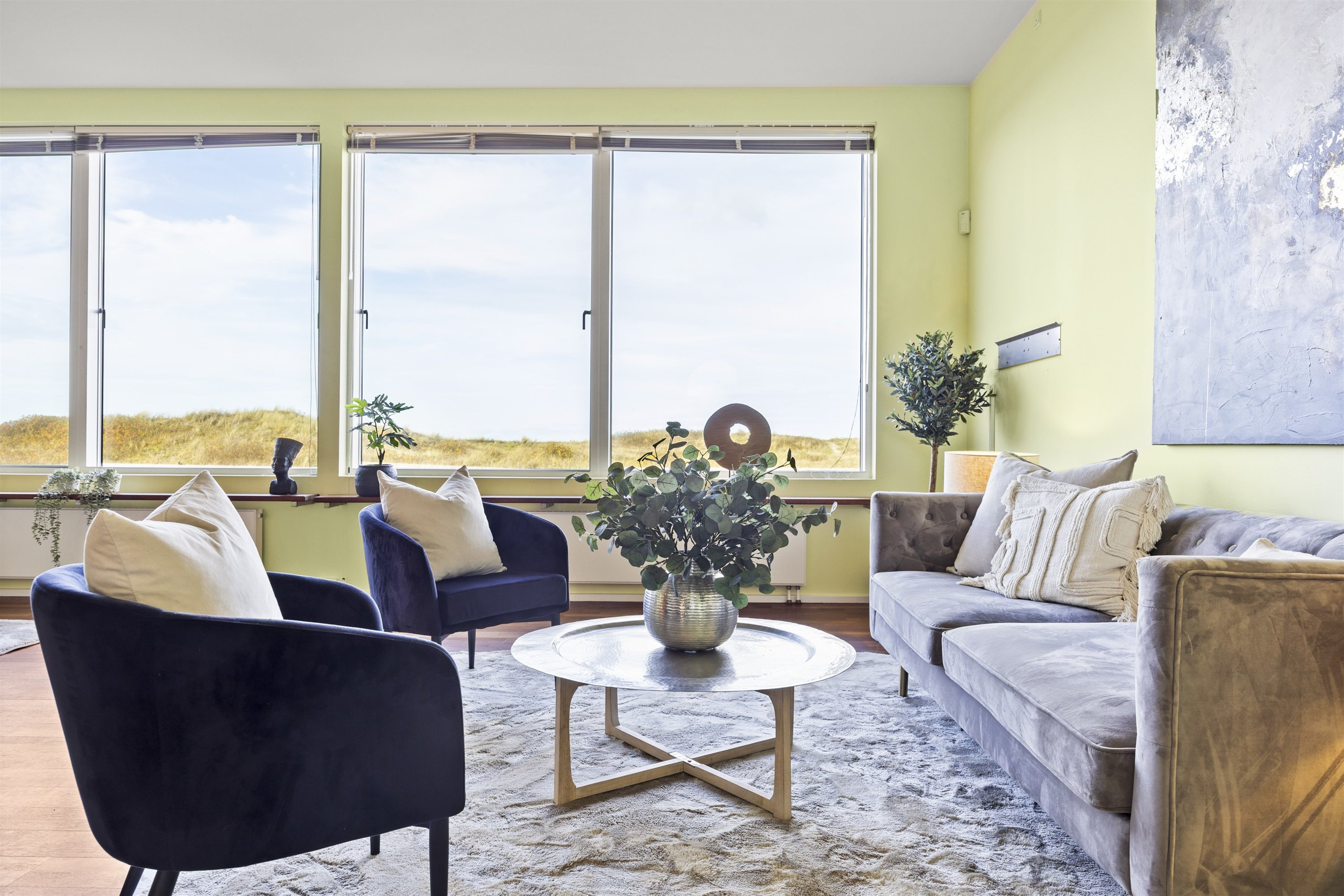 Fremhævet stue billede i fuldskærmstilstand. Billede af Kystvej 20, 1. 5., 3100 Hornbæk