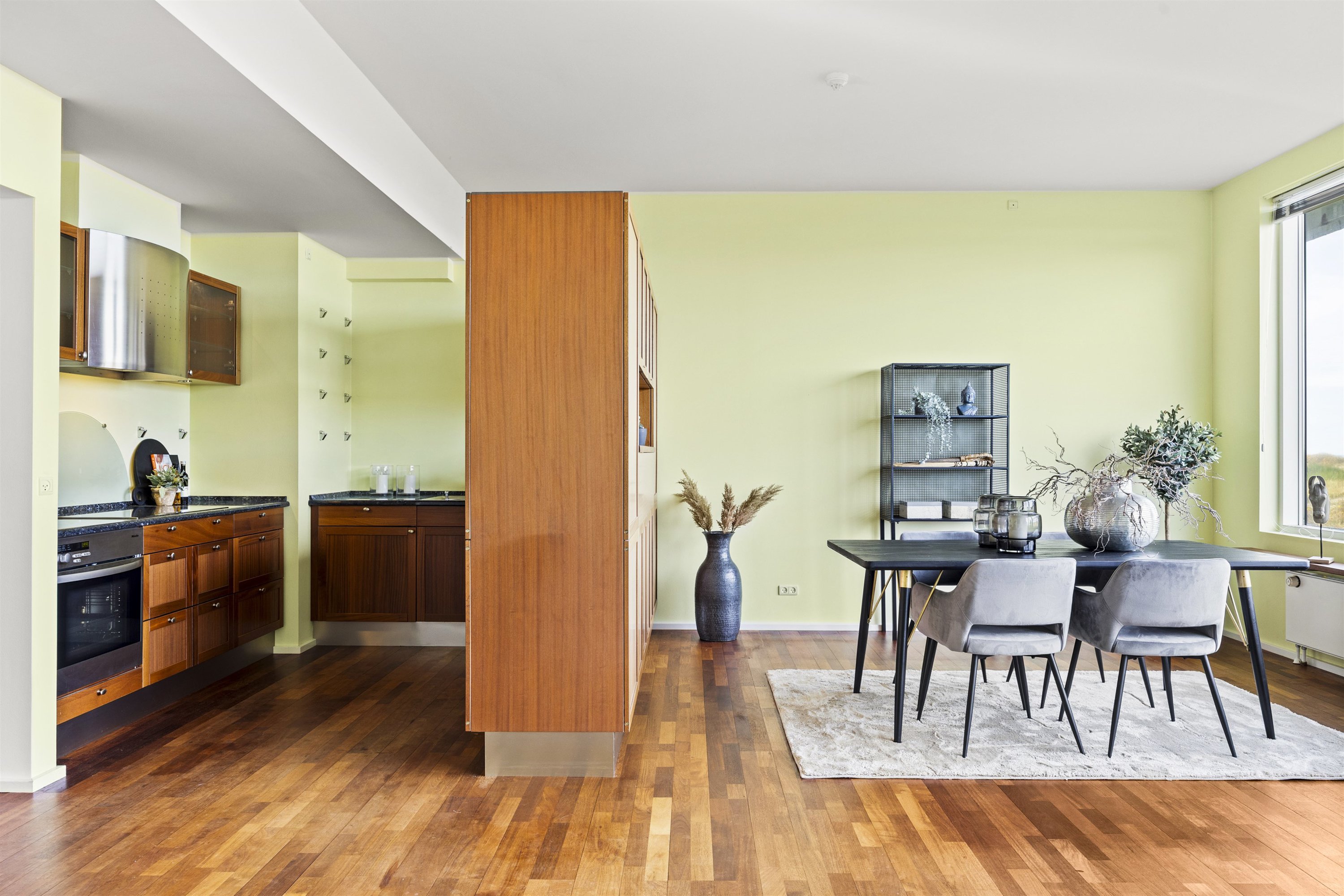 Fremhævet spisestue billede i fuldskærmstilstand. Billede af Kystvej 20, 1. 5., 3100 Hornbæk