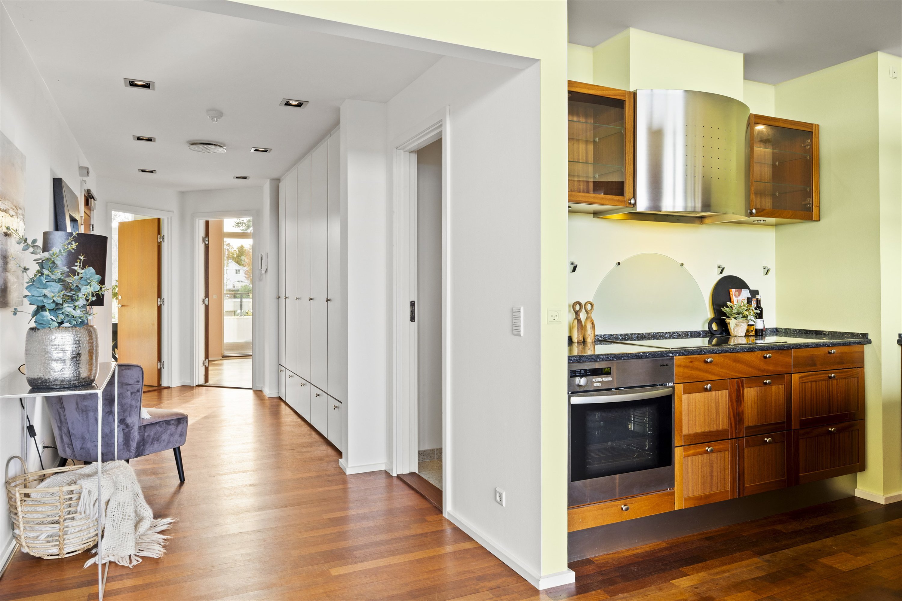 Fremhævet køkken billede i fuldskærmstilstand. Billede af Kystvej 20, 1. 5., 3100 Hornbæk