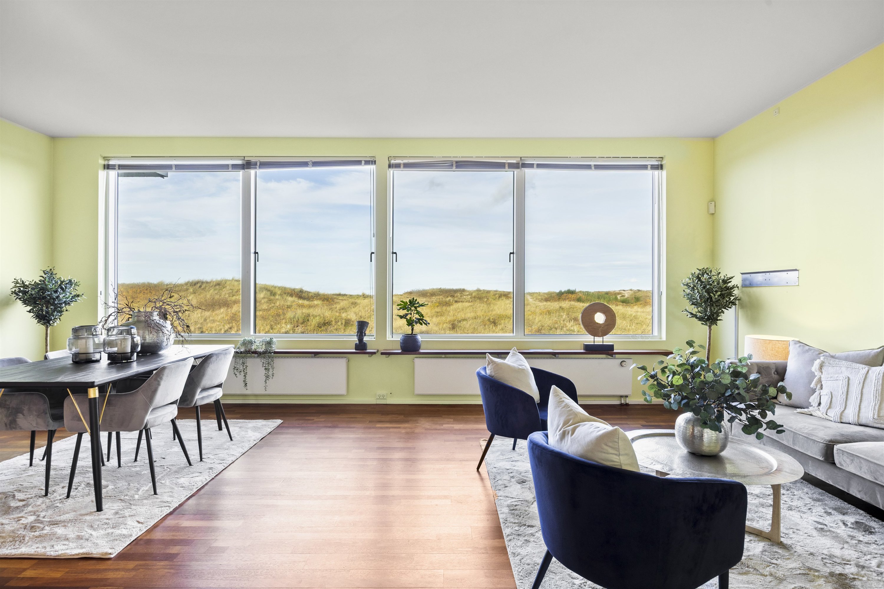 Miniaturebillede 1: stue. Billede af Kystvej 20, 1. 5., 3100 Hornbæk